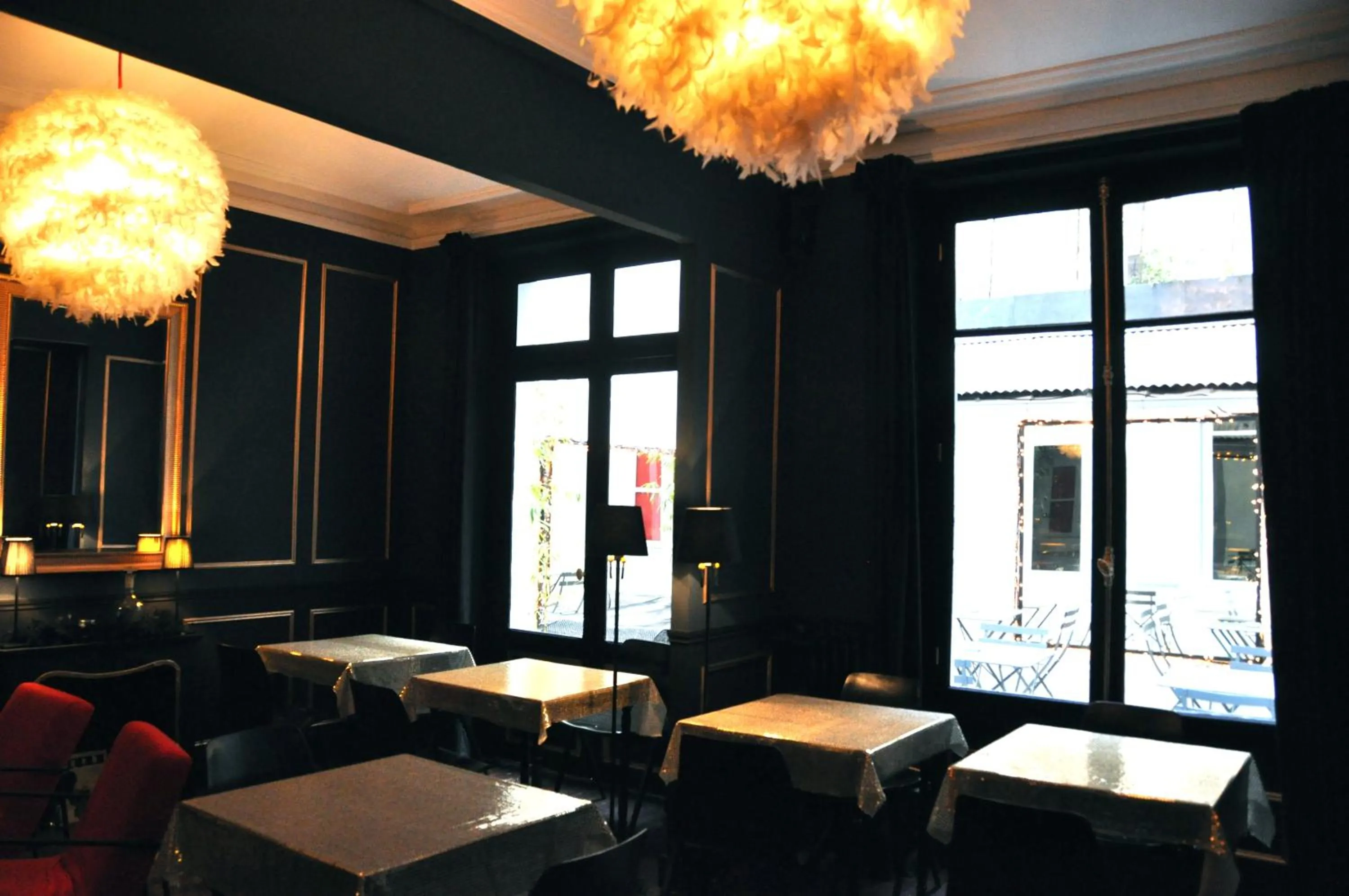 Lounge or bar in Alba Opéra Hôtel