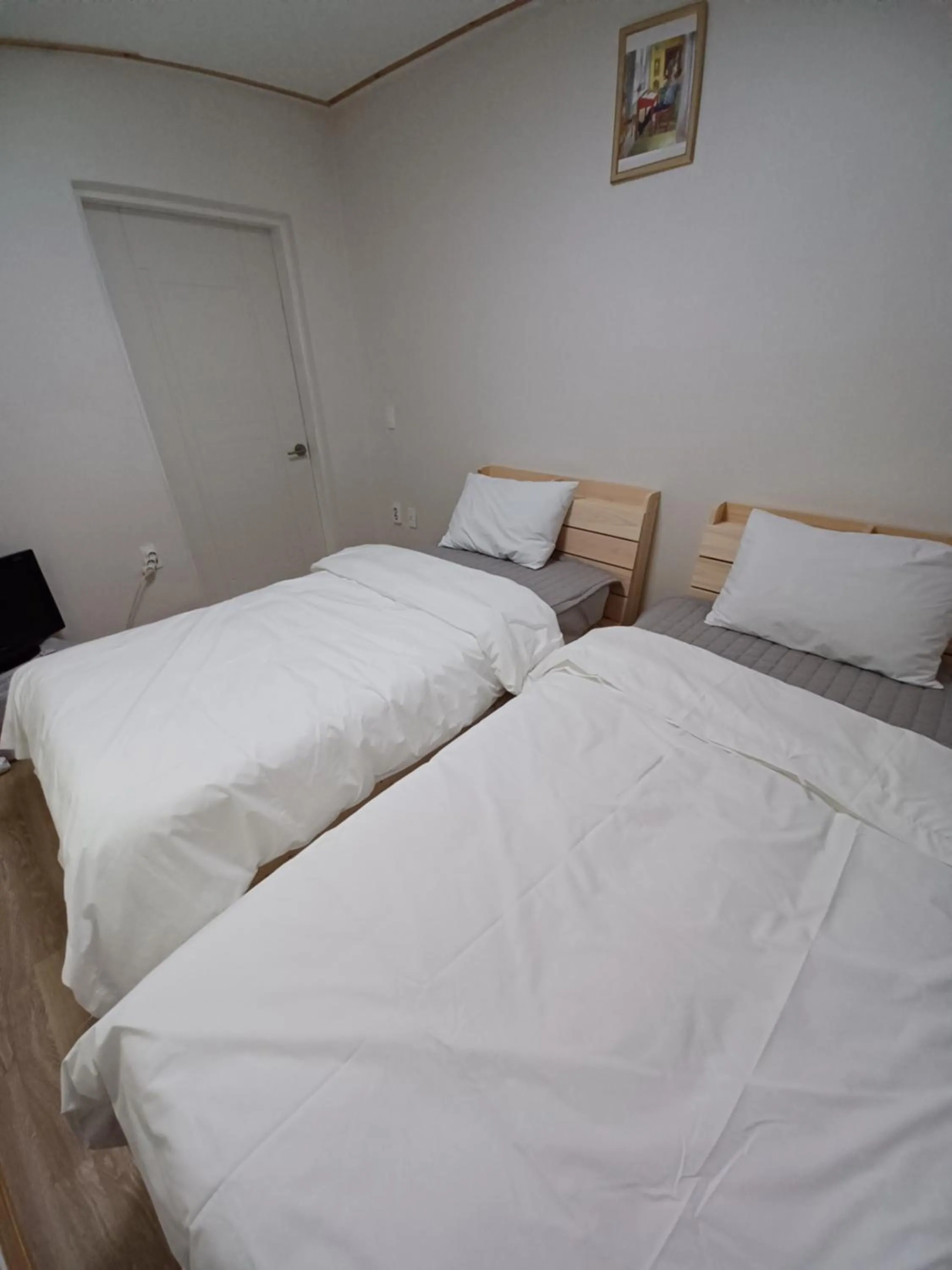 J&J Guesthouse