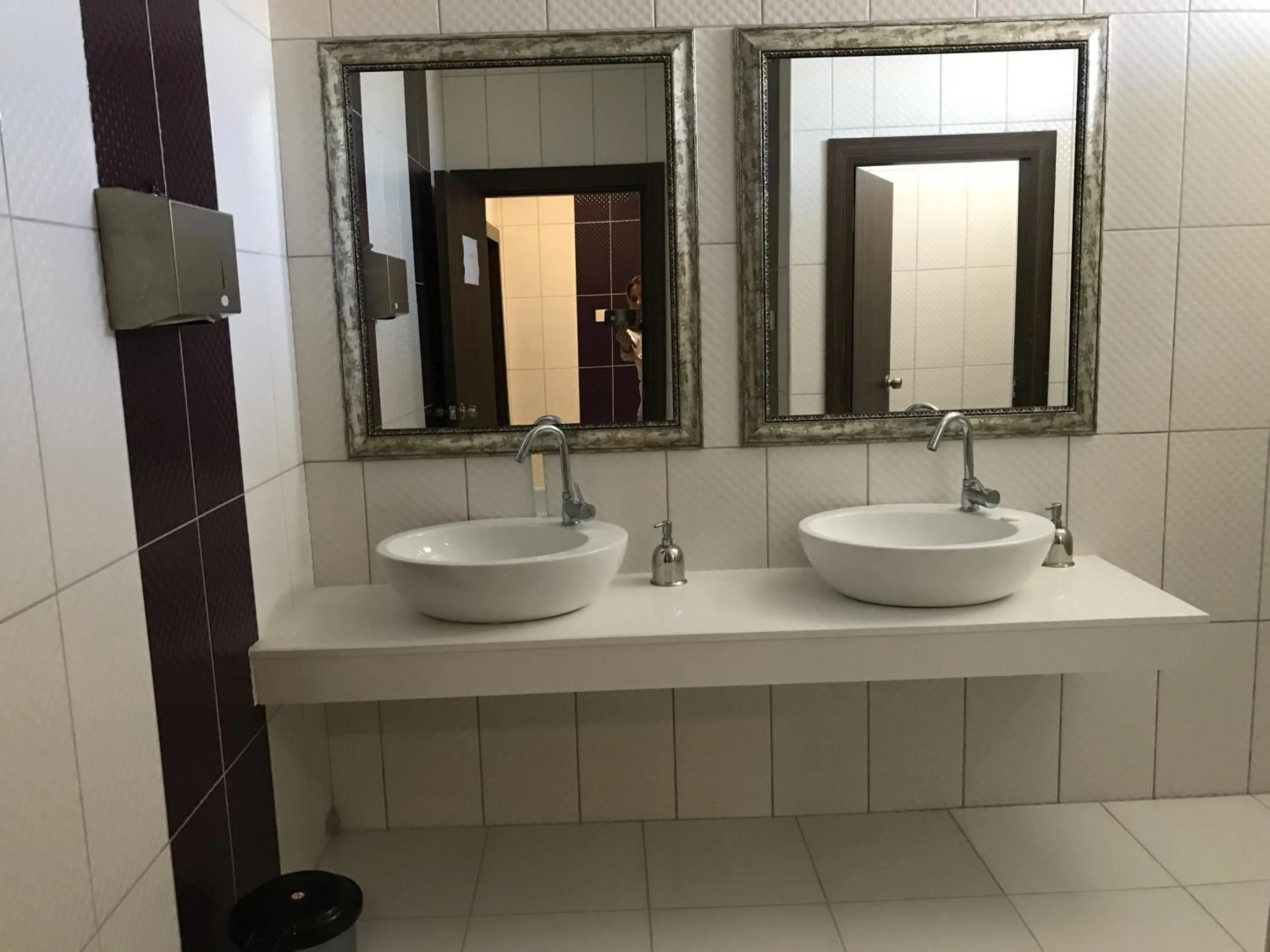 Area and facilities in Hande Hotel