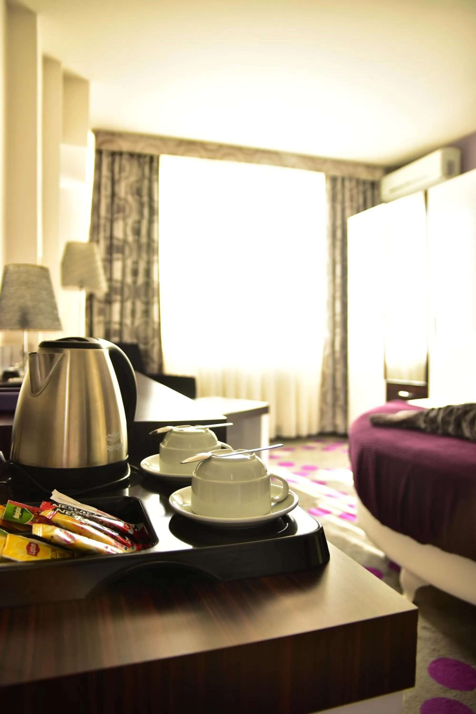 Coffee/tea facilities, Bed in Hande Hotel