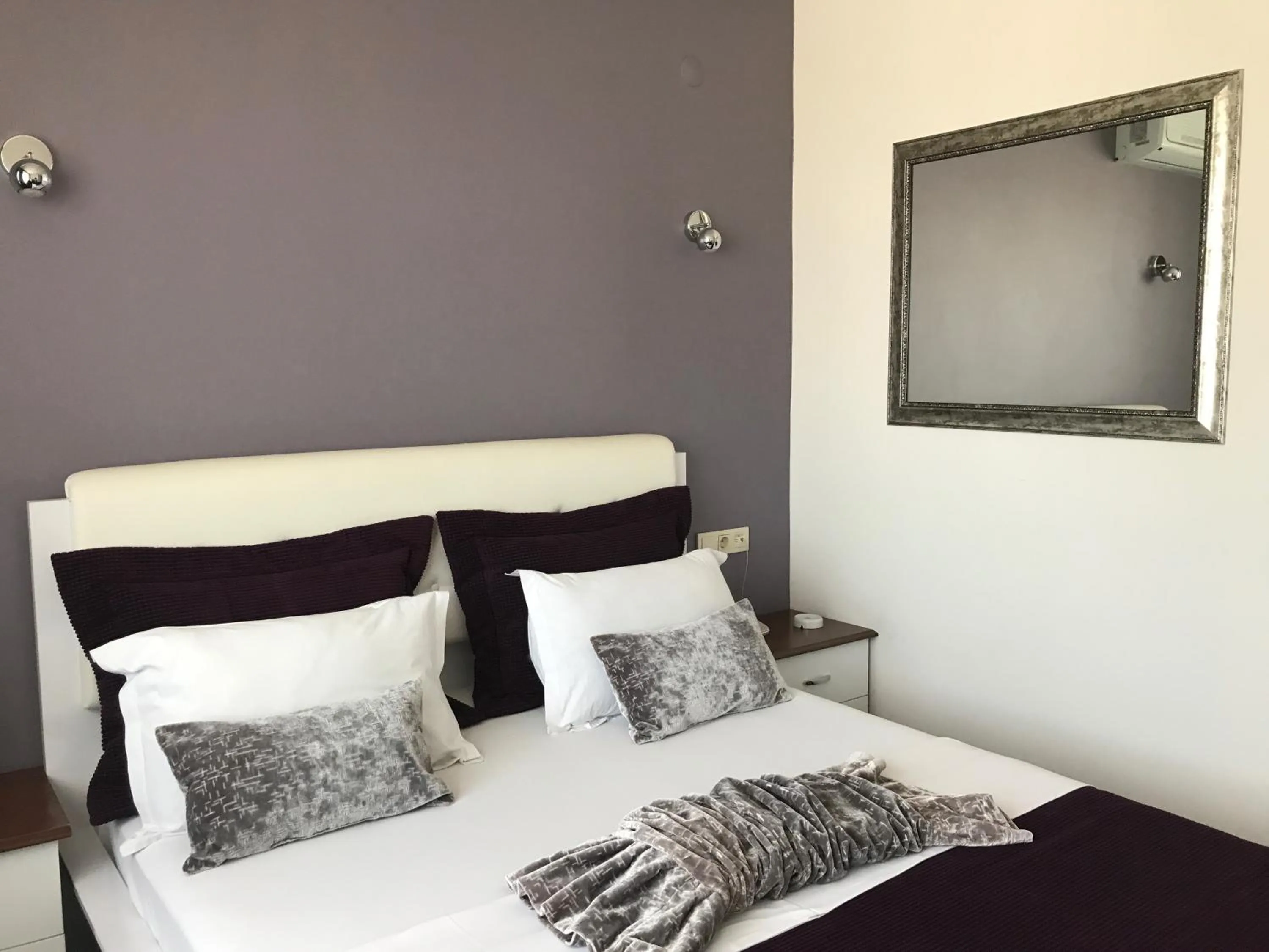 Bedroom, Bed in Hande Hotel