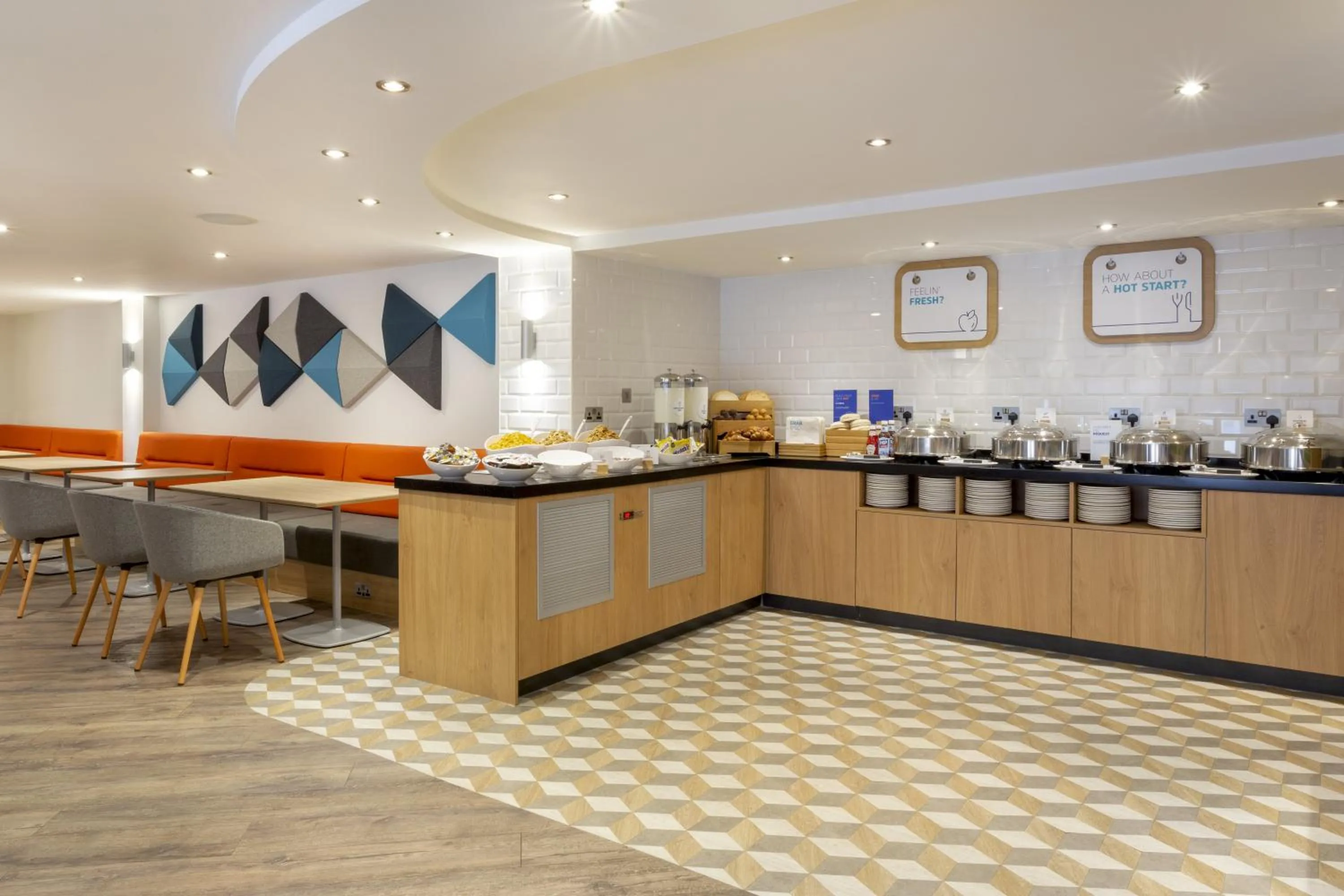 Breakfast in Holiday Inn Express Edinburgh City Centre by IHG