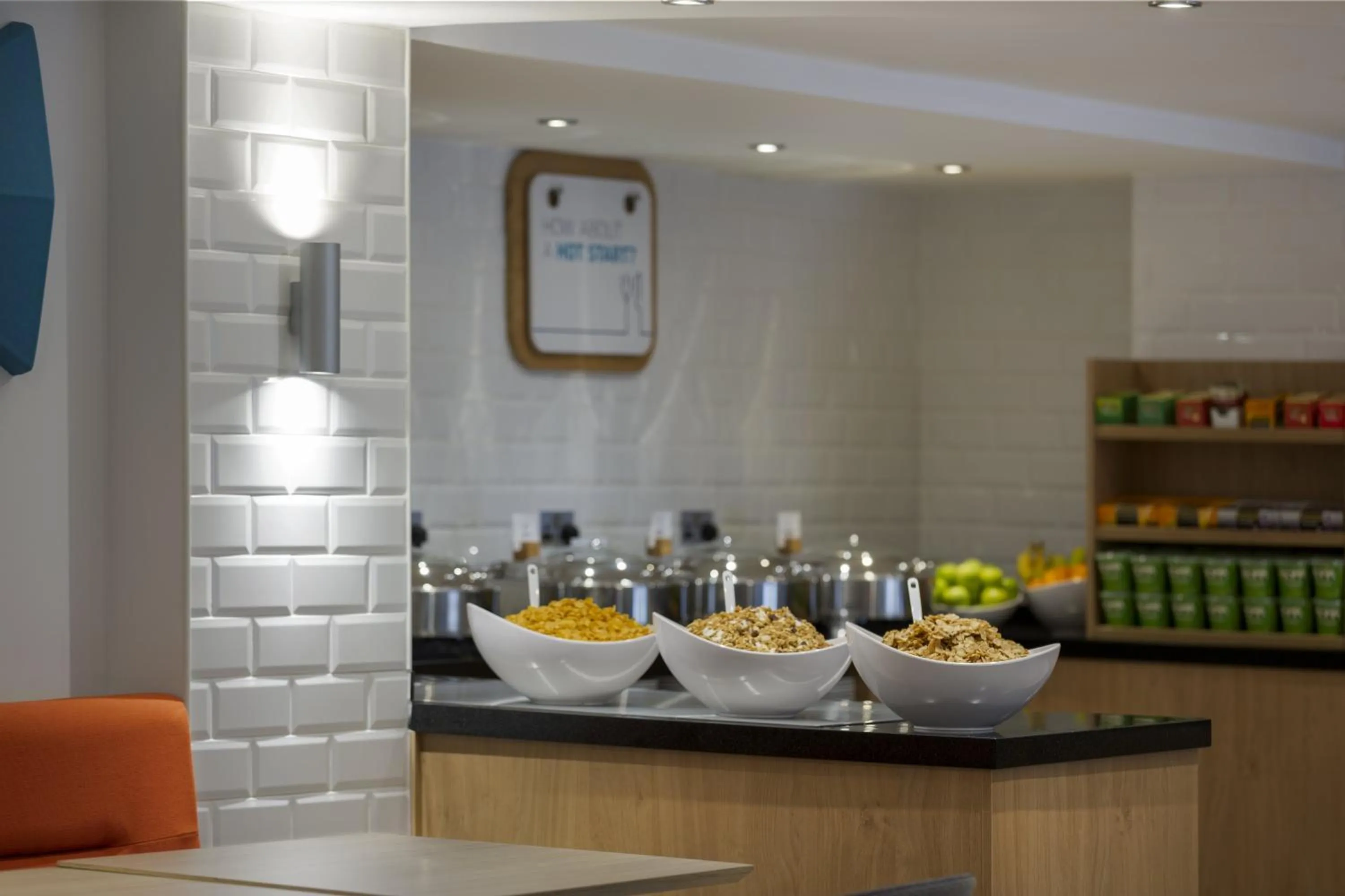 Breakfast in Holiday Inn Express Edinburgh City Centre by IHG