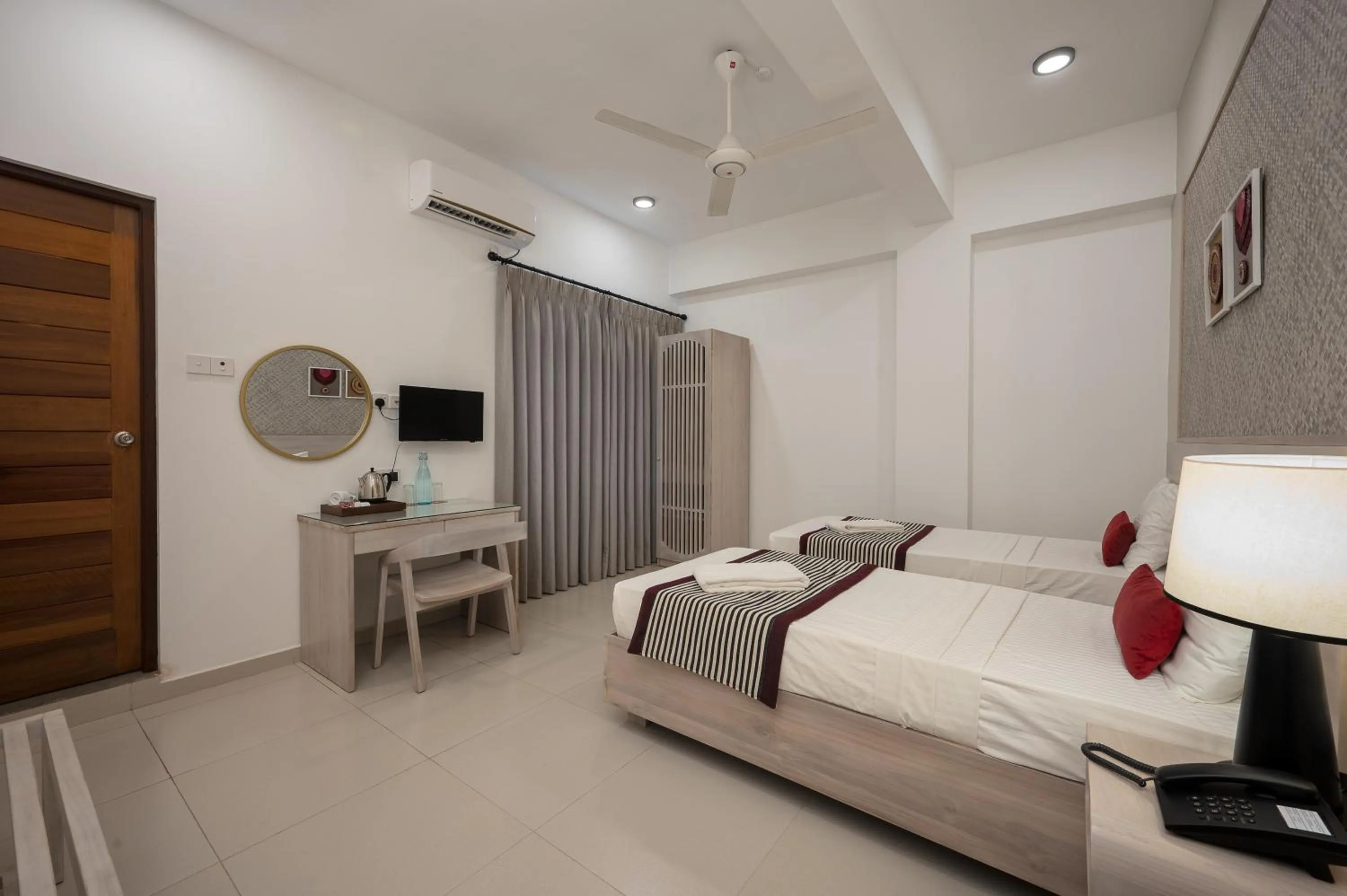 Photo of the whole room, Bed in Hotel Oviya