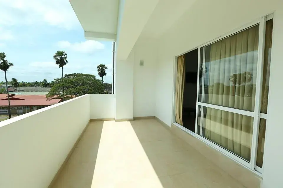 Facade/entrance in Hotel Oviya Facade/entrance in Hotel Oviya