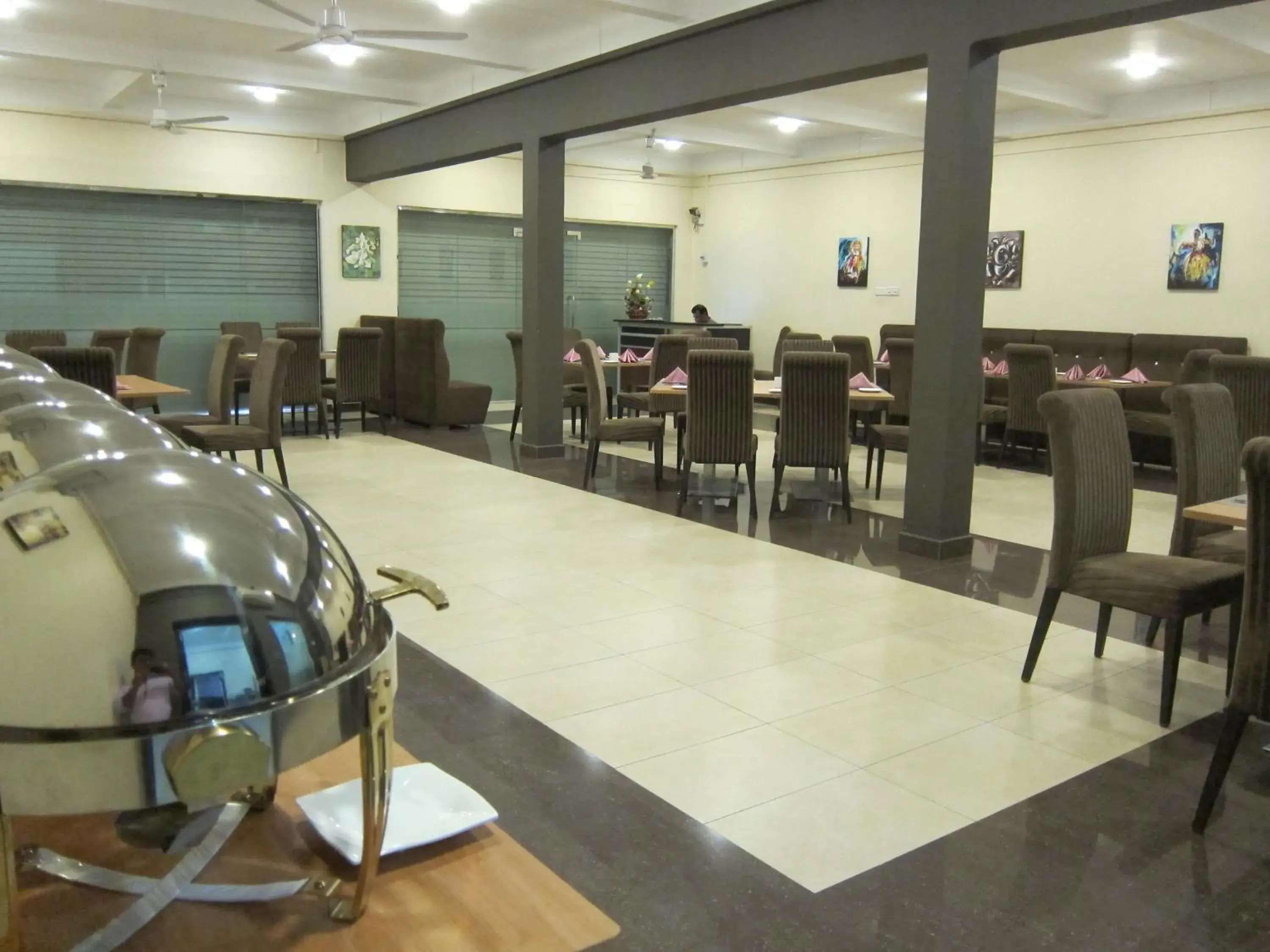 Restaurant/places to eat in Hotel Oviya Restaurant/places to eat in Hotel Oviya