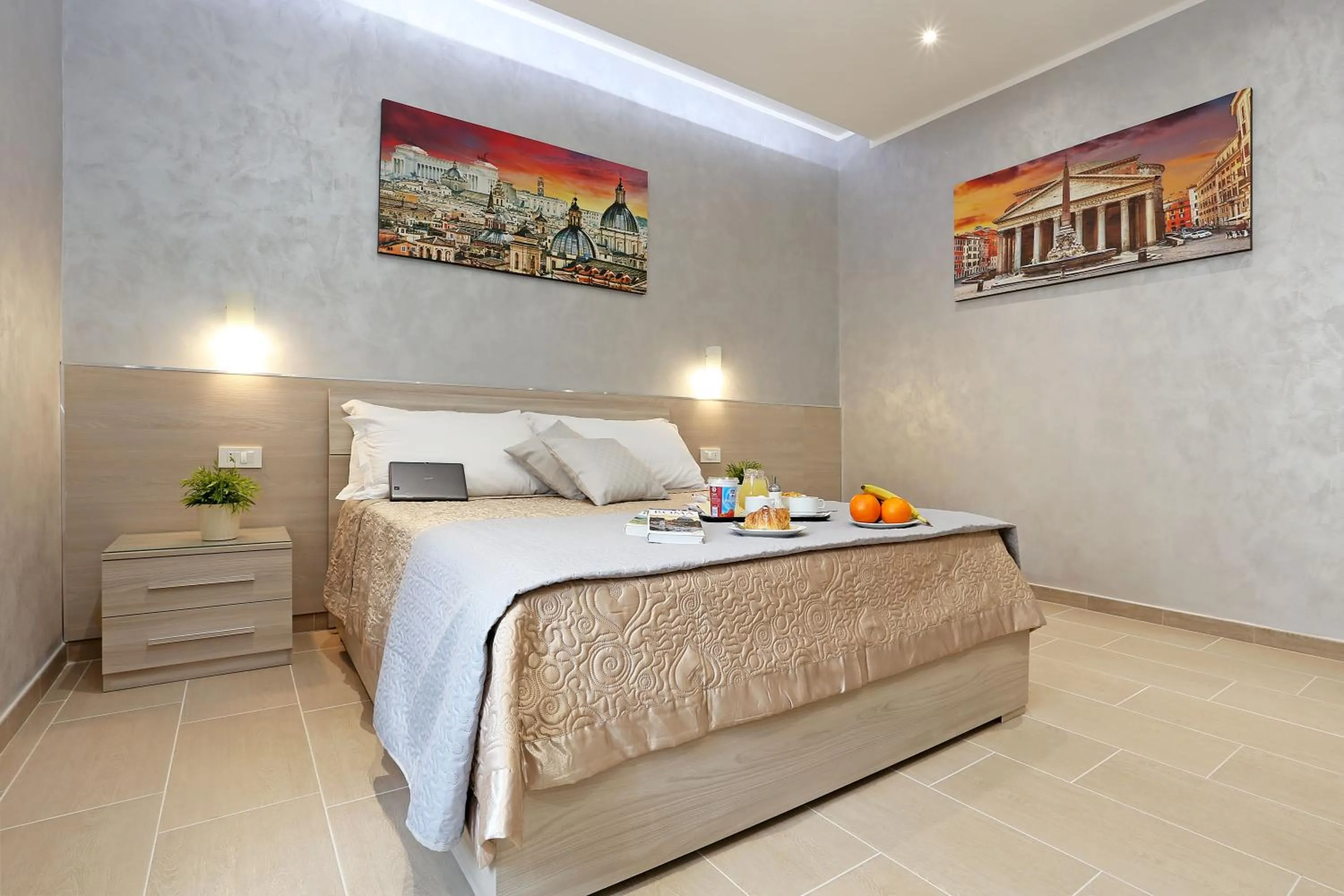 Bedroom, Bed in AdoraSuite 2