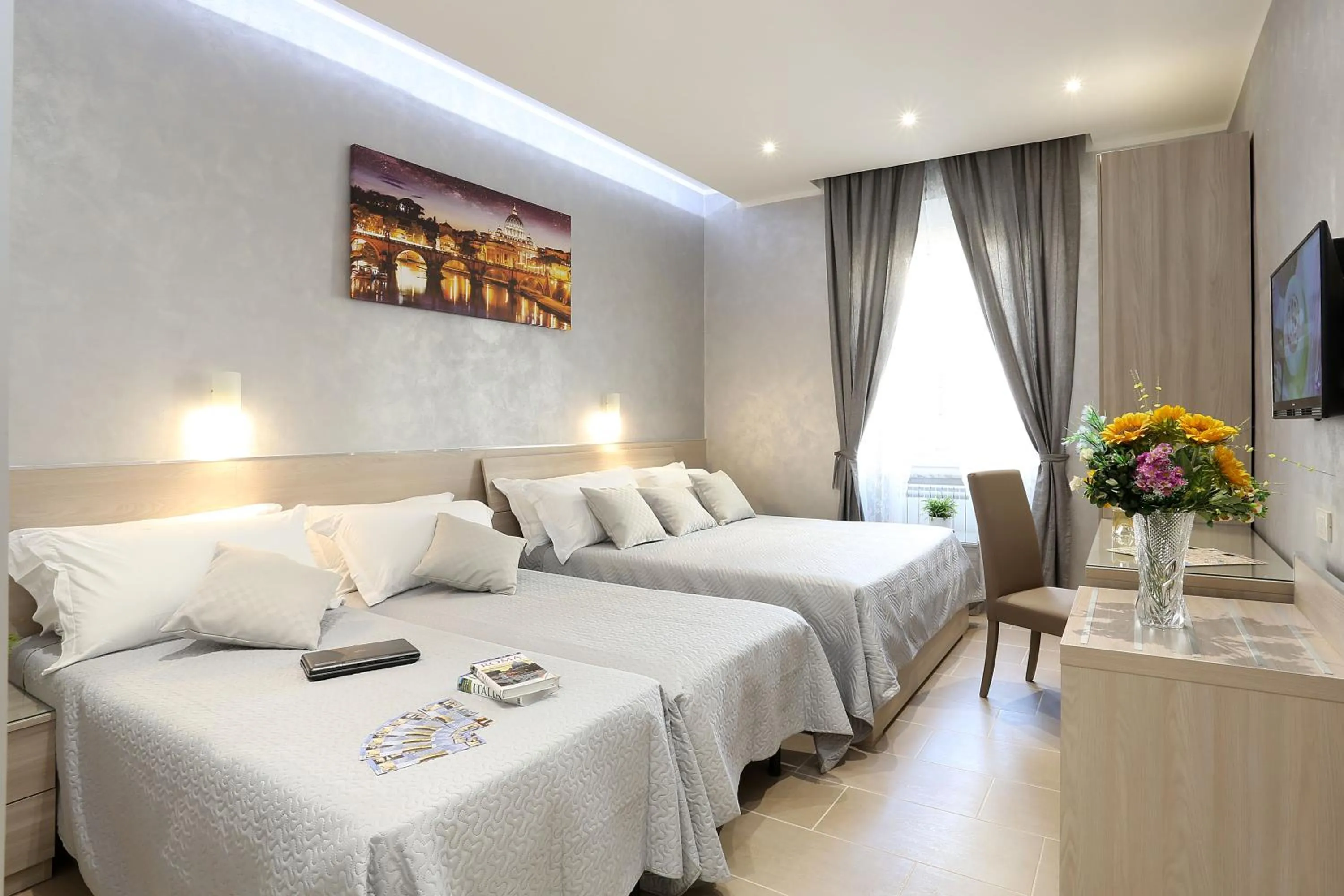 Bedroom, Bed in AdoraSuite 2