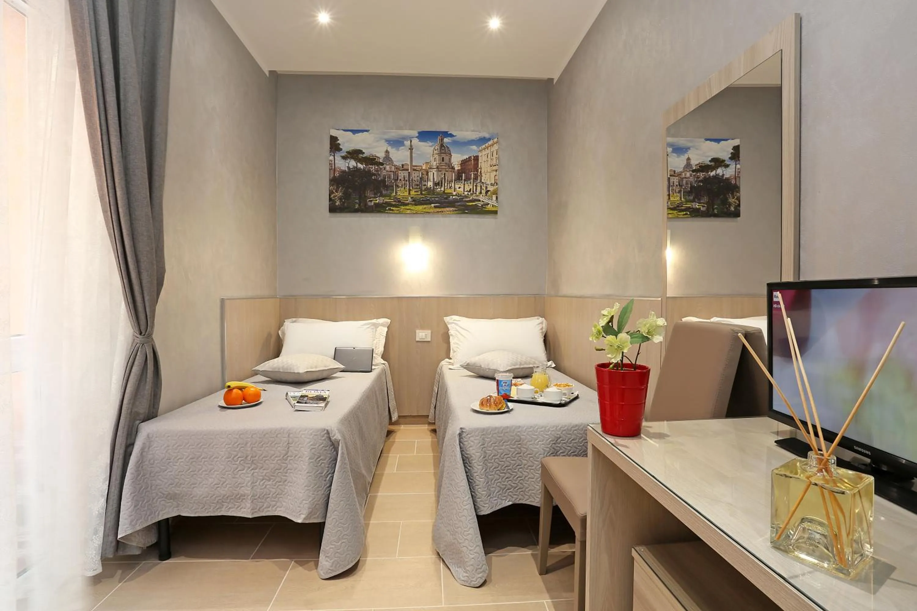 Bedroom, Bed in AdoraSuite 2