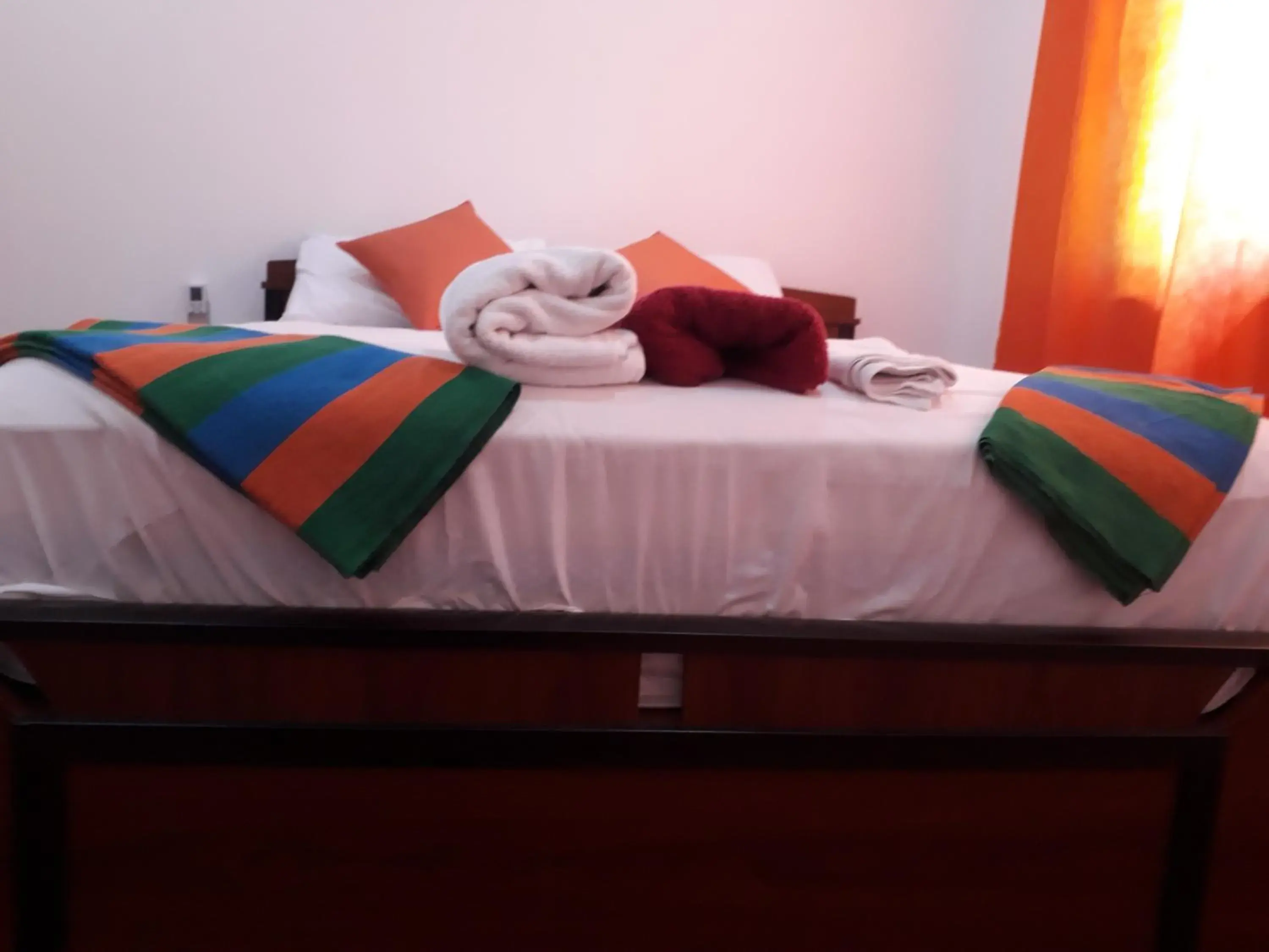 Double Room with Private Bathroom in Brinthavanam Days Inn Double Room with Private Bathroom in Brinthavanam Days Inn
