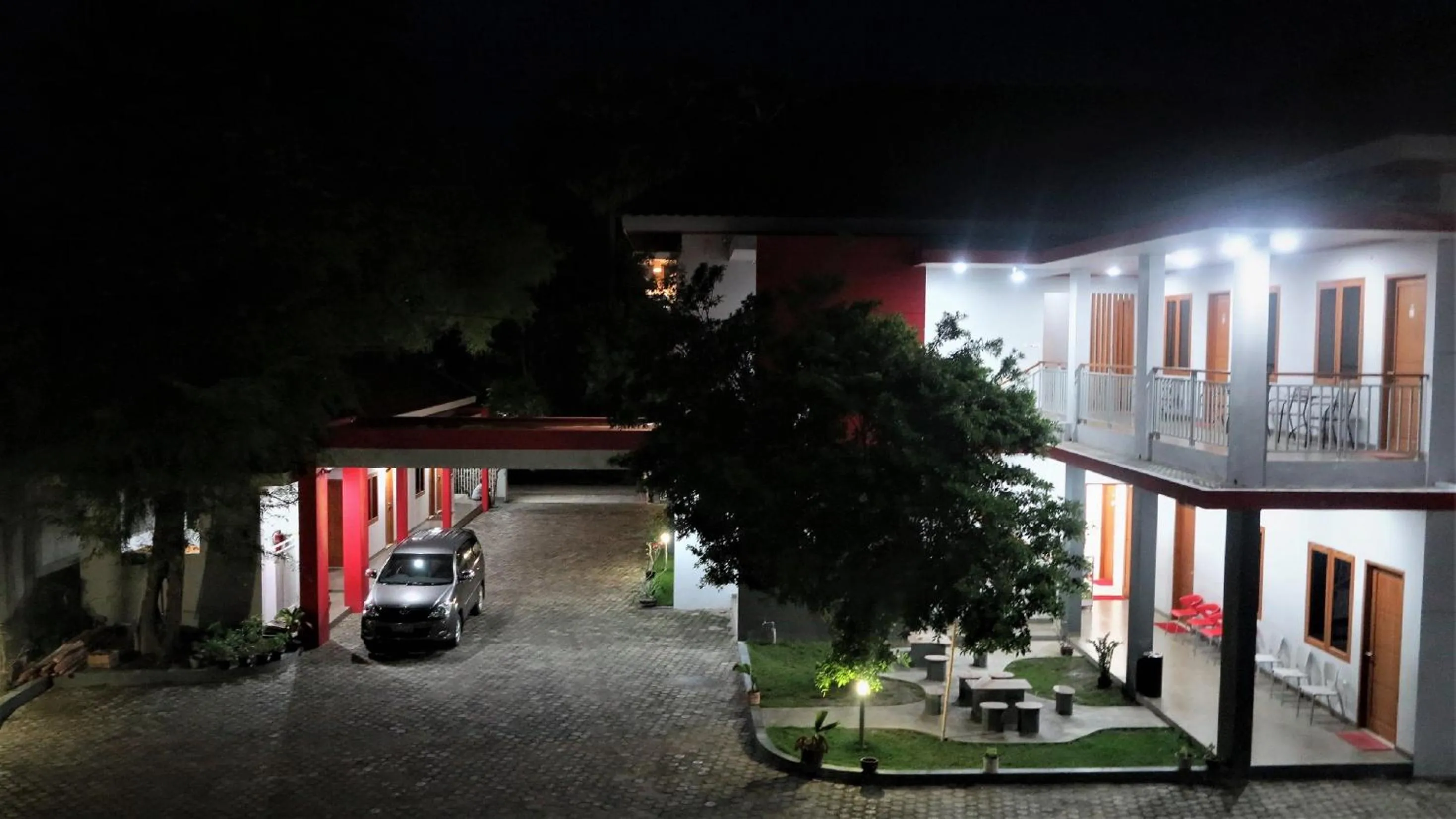 Patio in Tanto Hotel