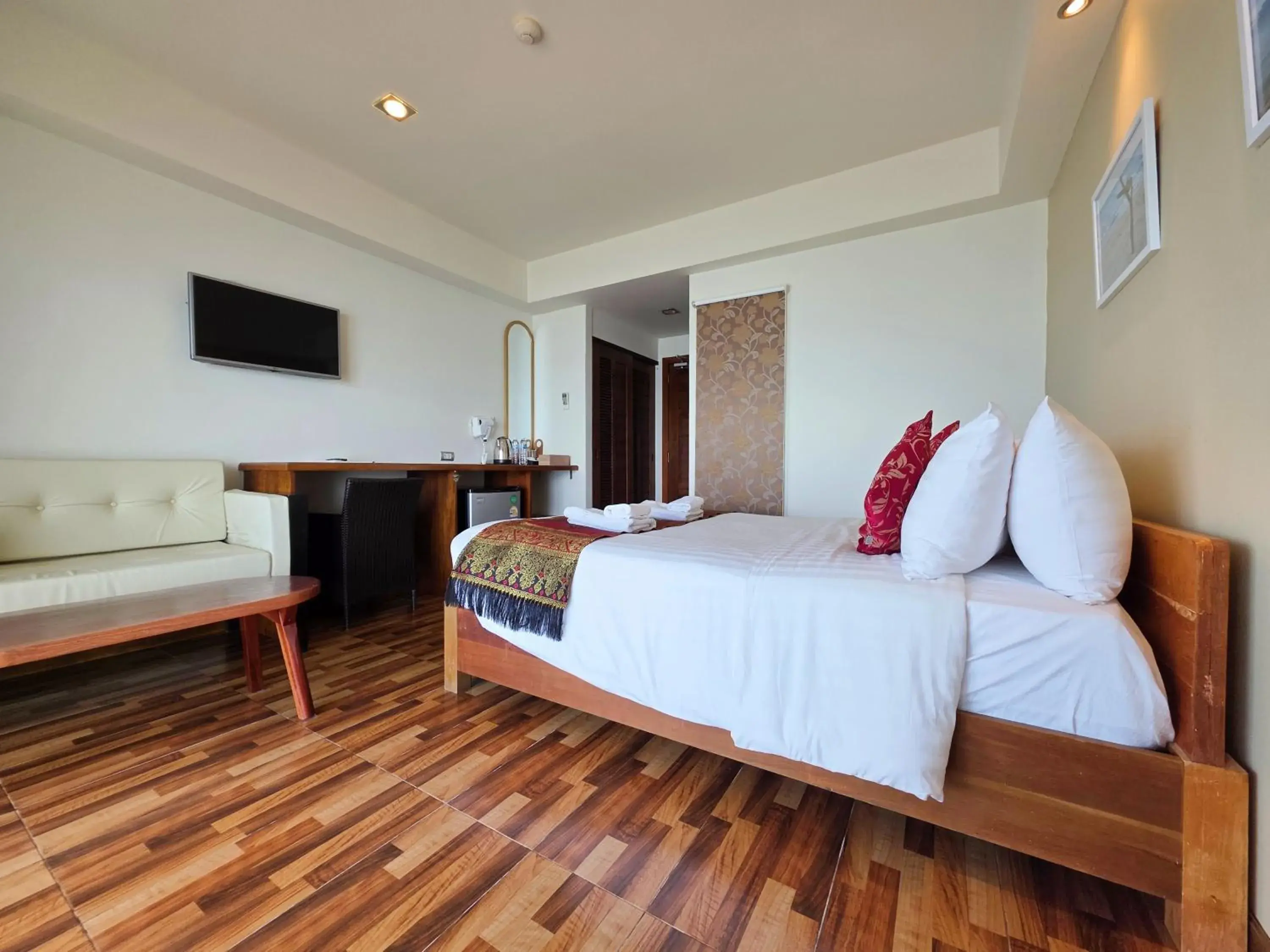 Bed in The Lord Nelson Hotel Bed in The Lord Nelson Hotel