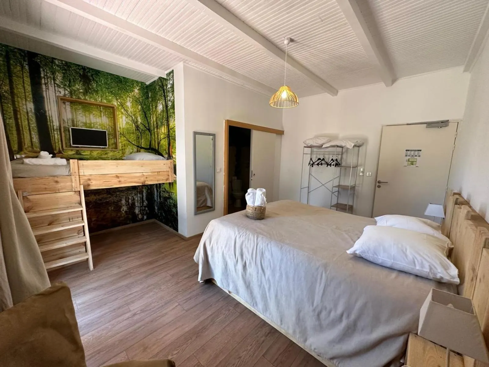 Bed in L'hôtel du Bastier