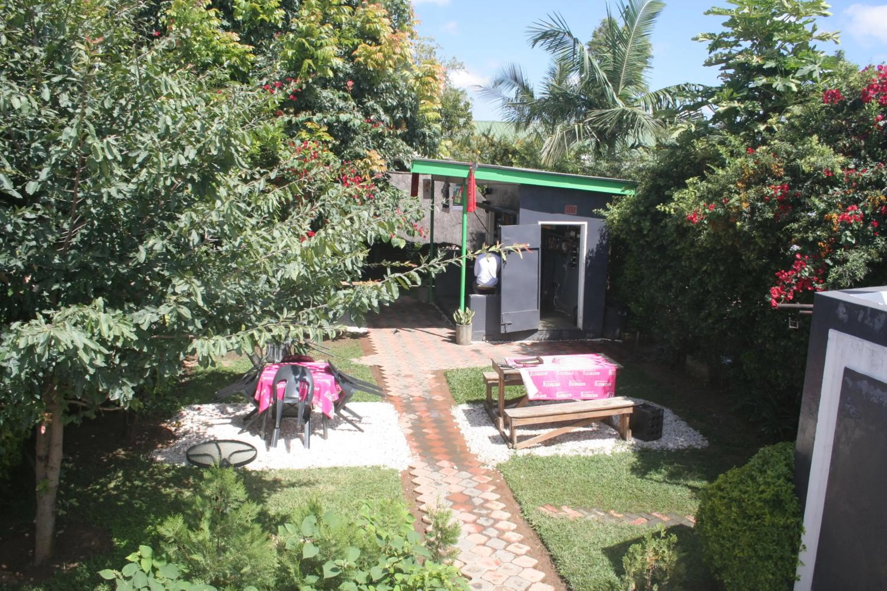 Garden in Honeybed Lodge