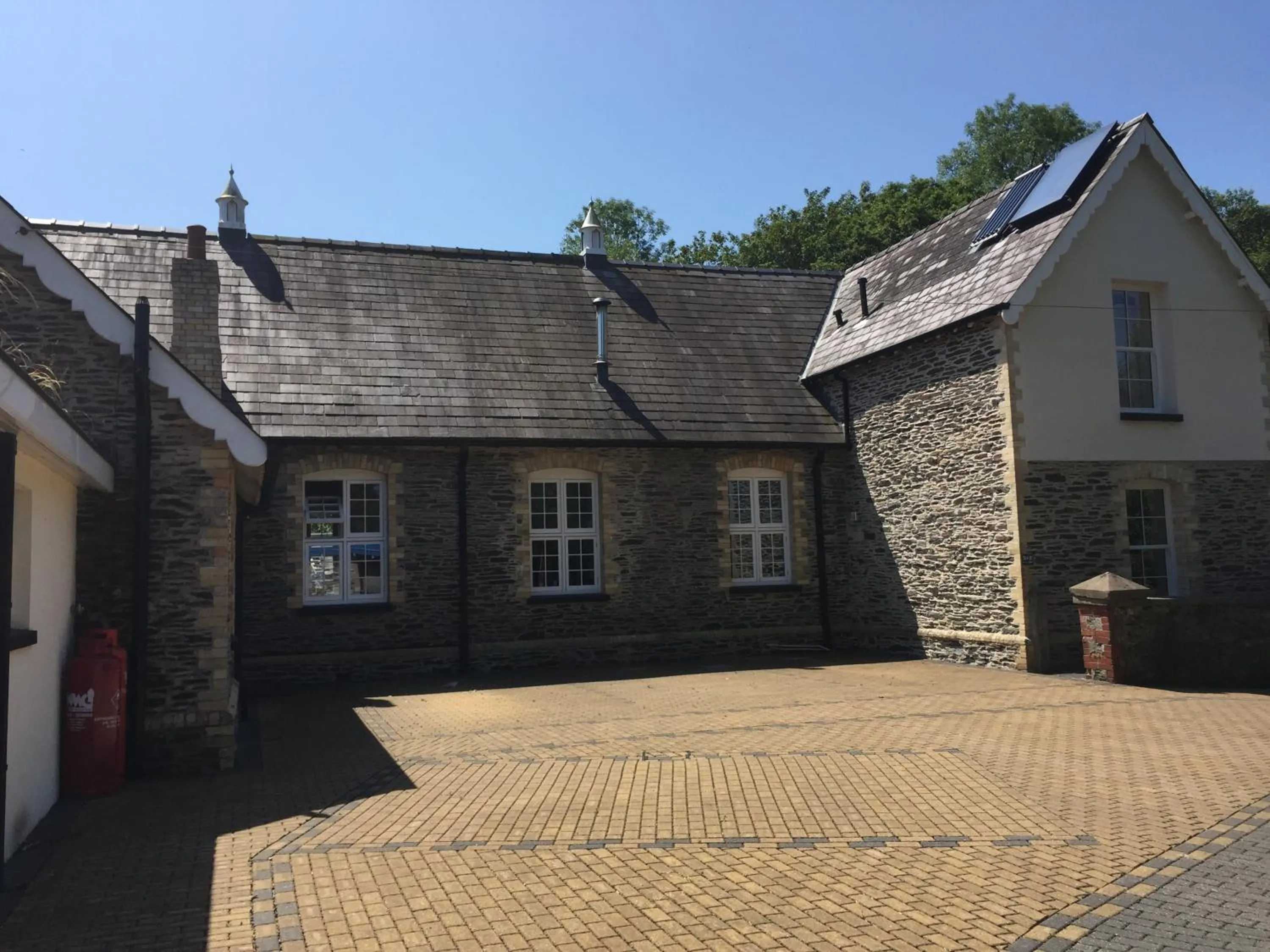 Property building in Old School B & B