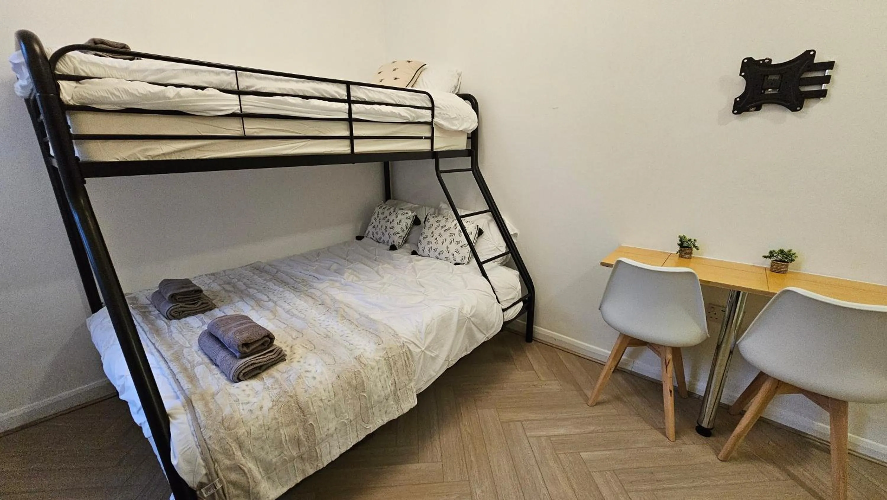 Bedroom in Bros Inn Hotel