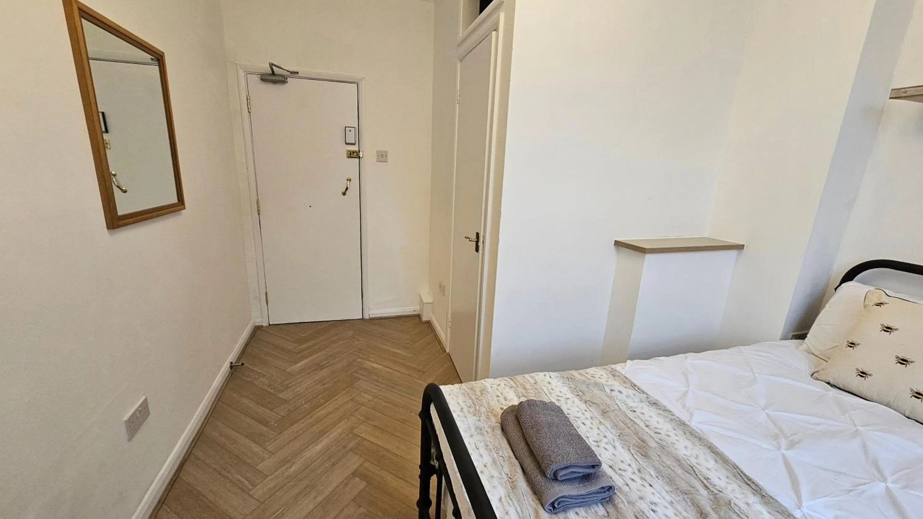 Bedroom in Bros Inn Hotel