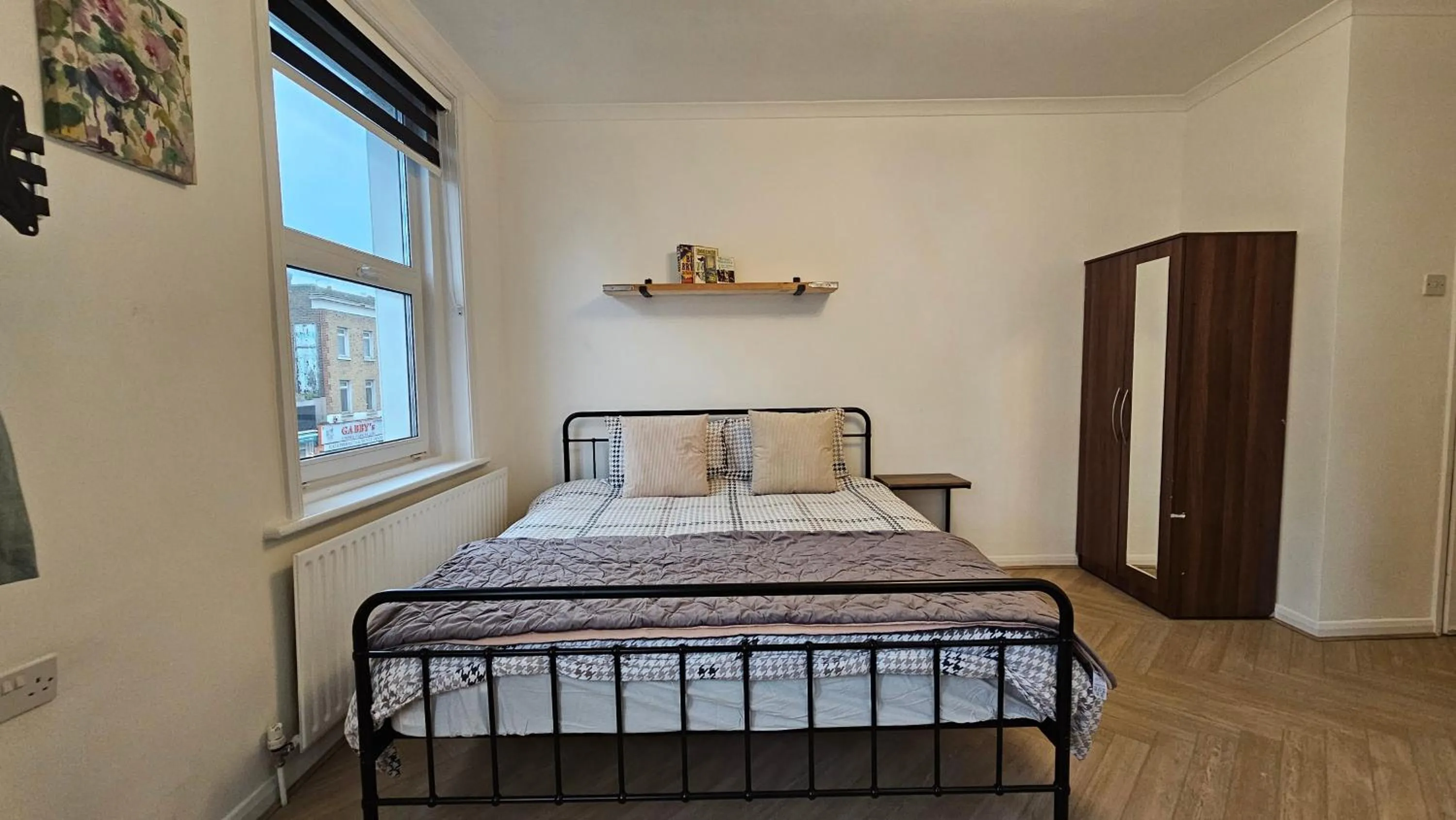 Bedroom in Bros Inn Hotel