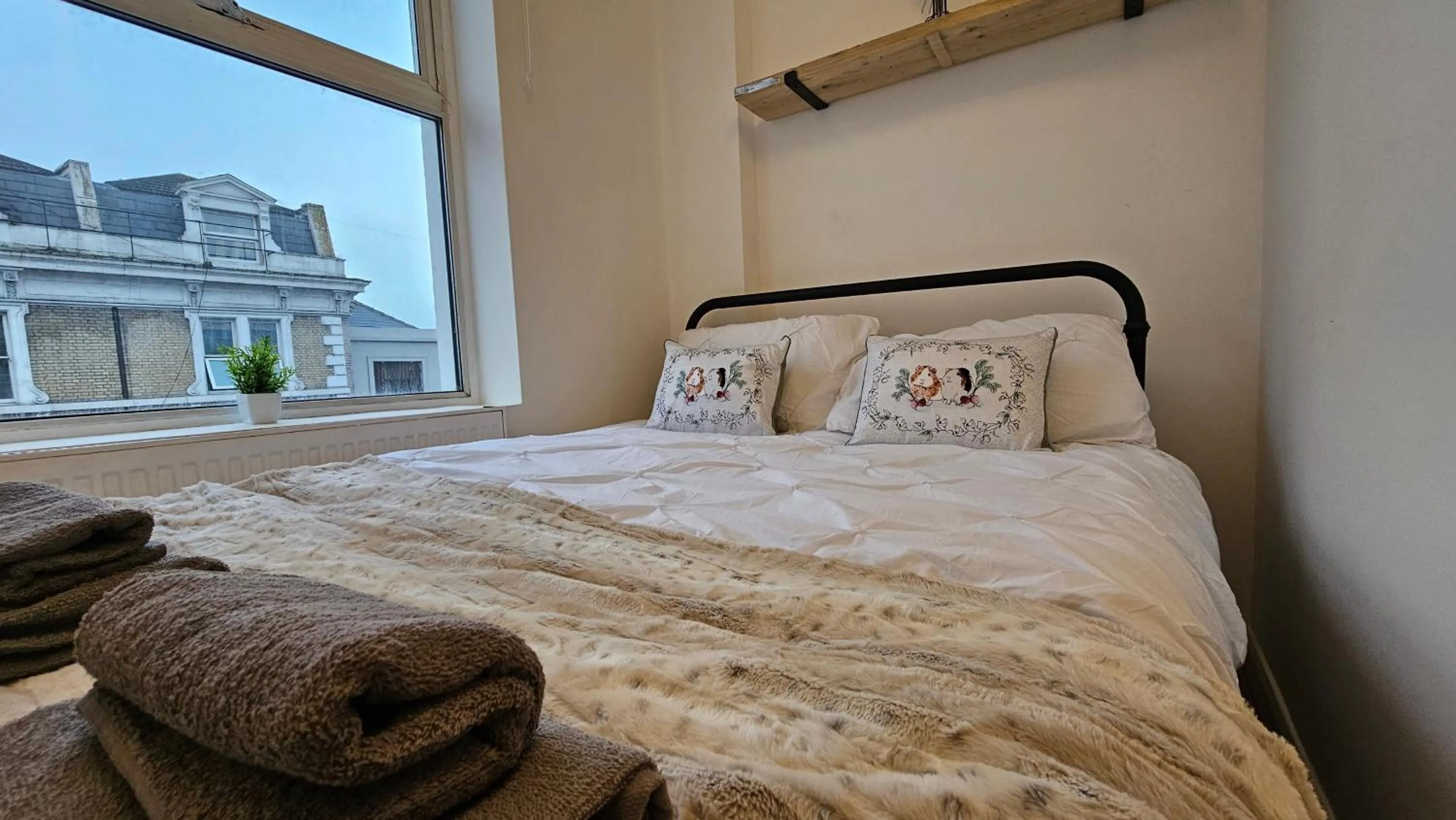 Bedroom in Bros Inn Hotel