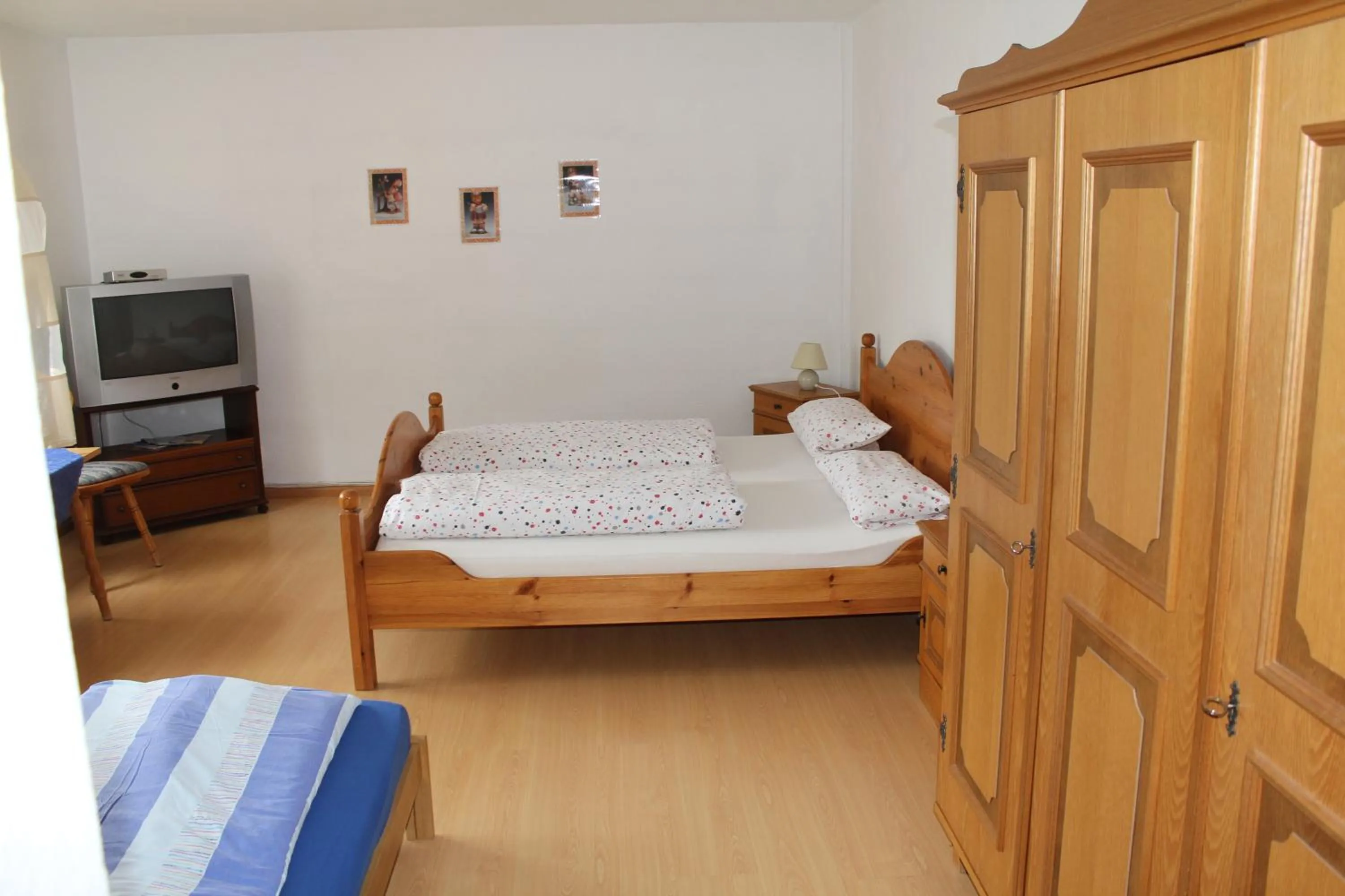 Photo of the whole room, Bed in Gasthaus Mösle