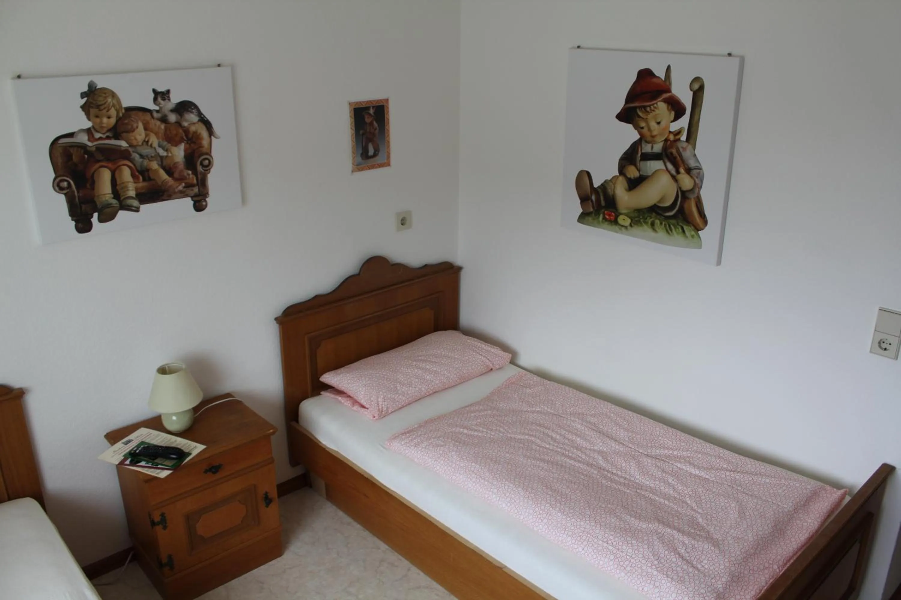 Photo of the whole room, Bed in Gasthaus Mösle