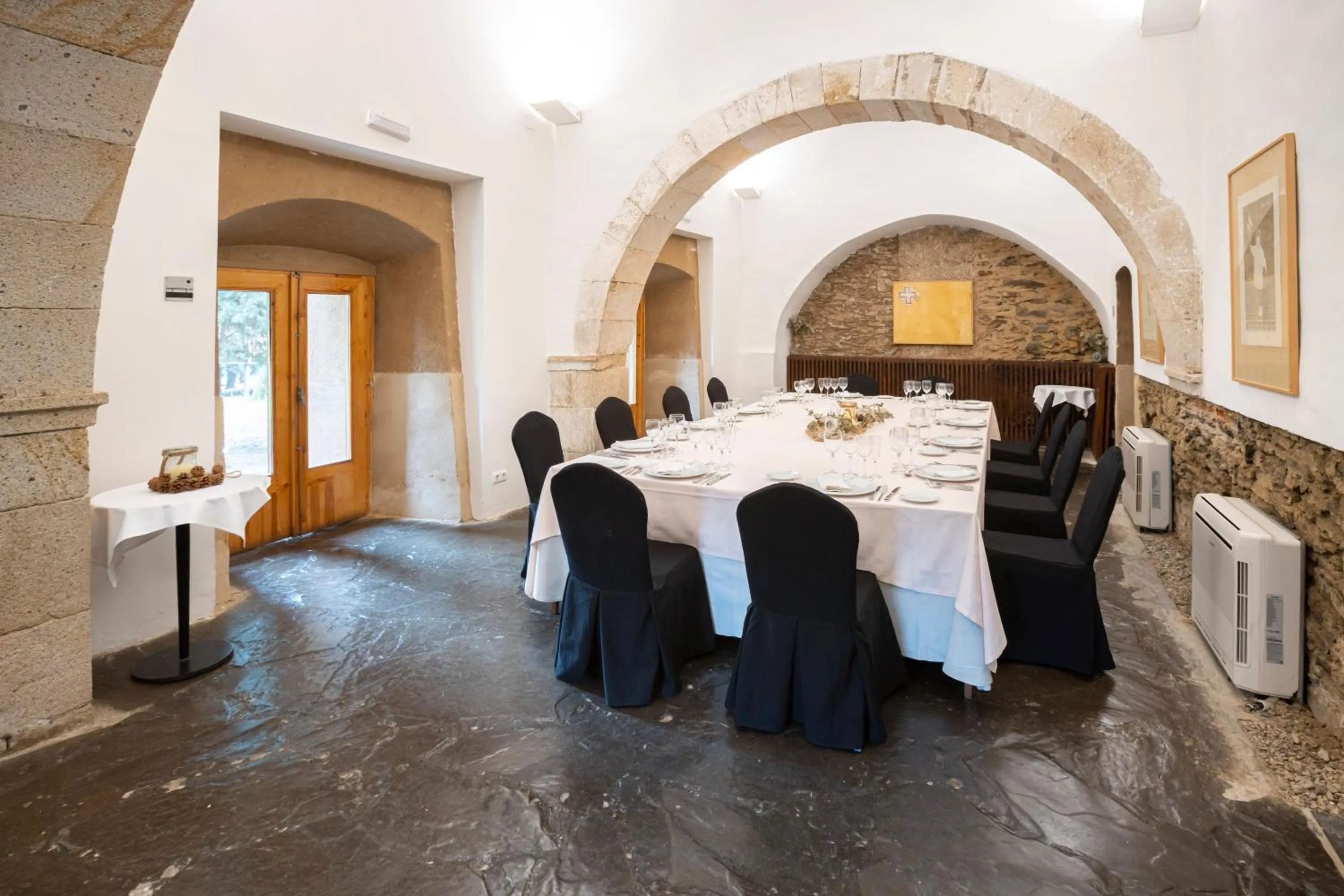 Lounge or bar in Hotel Puente de Alconétar