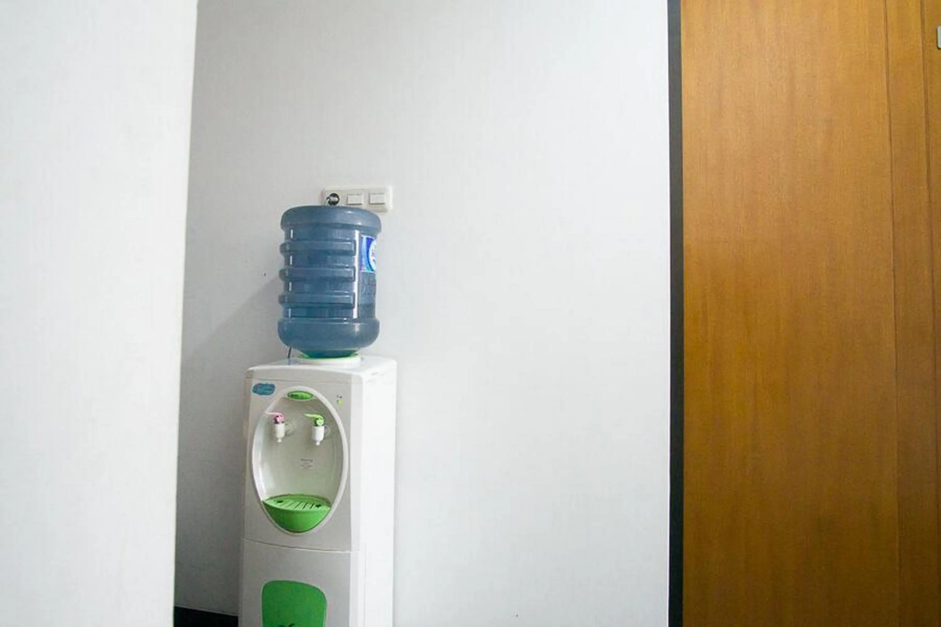 RedDoorz Plus near Plaza Indonesia