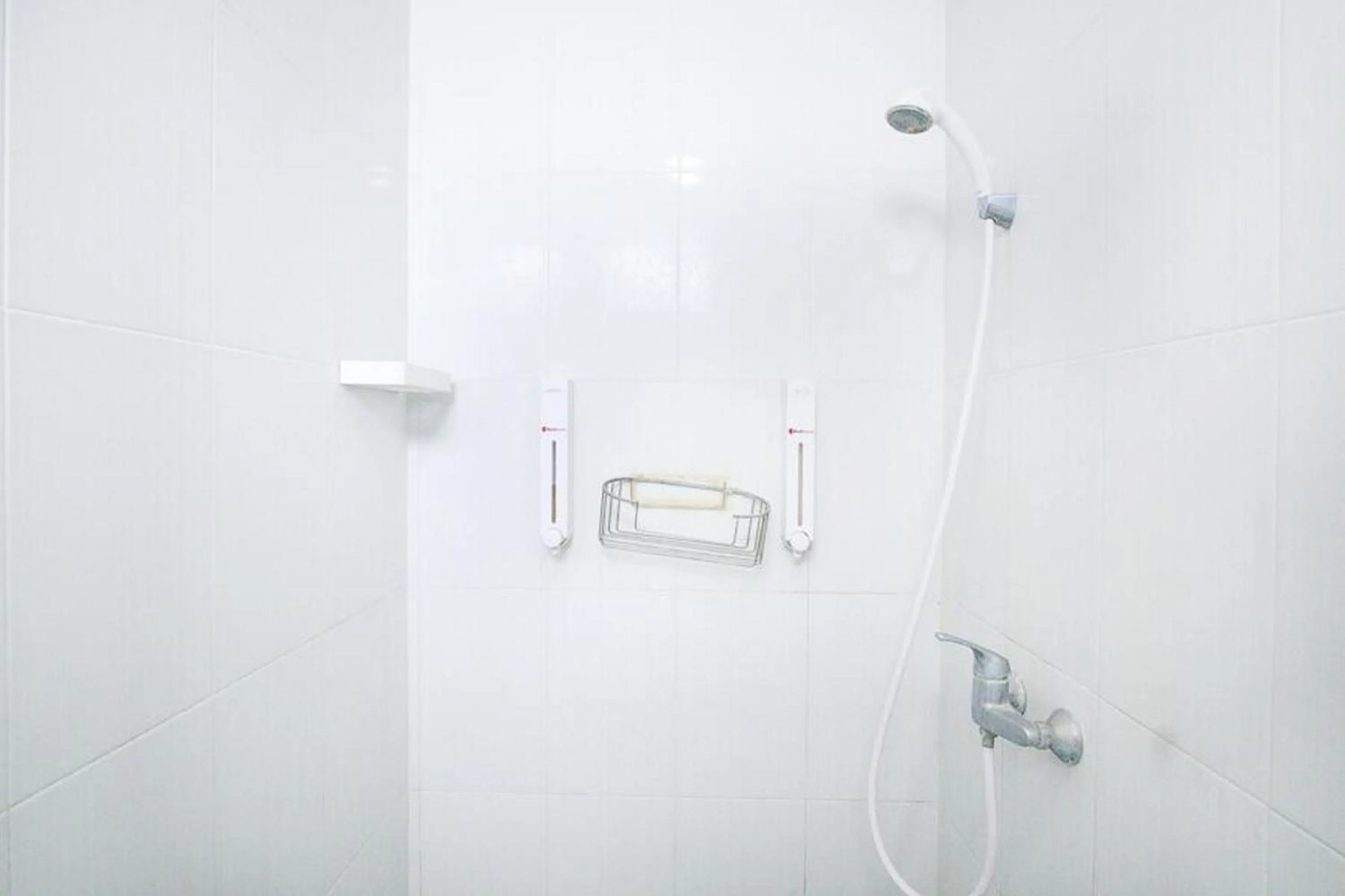 RedDoorz Plus near Plaza Indonesia