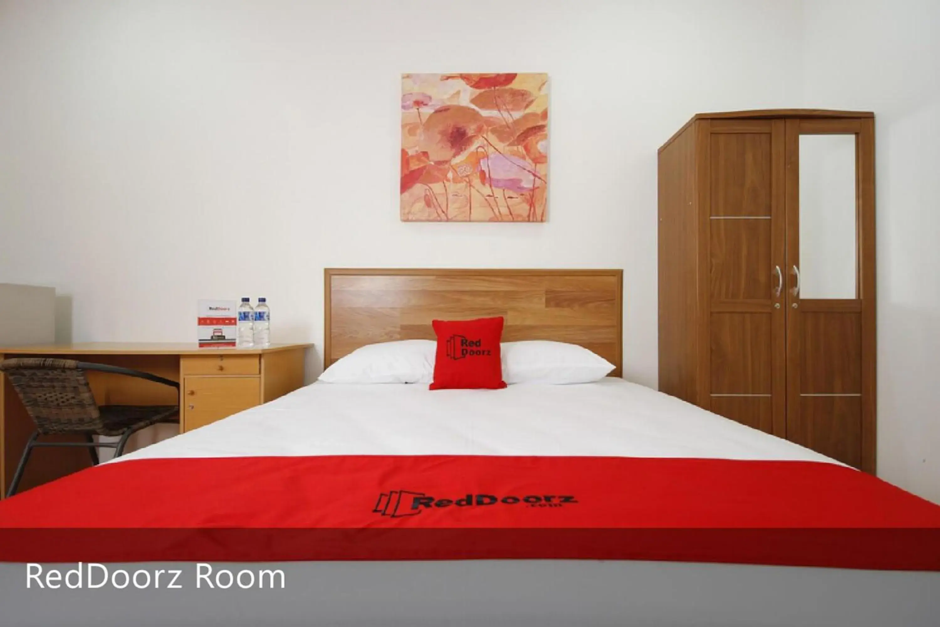 Bed in RedDoorz Plus near Plaza Indonesia Bed in RedDoorz Plus near Plaza Indonesia
