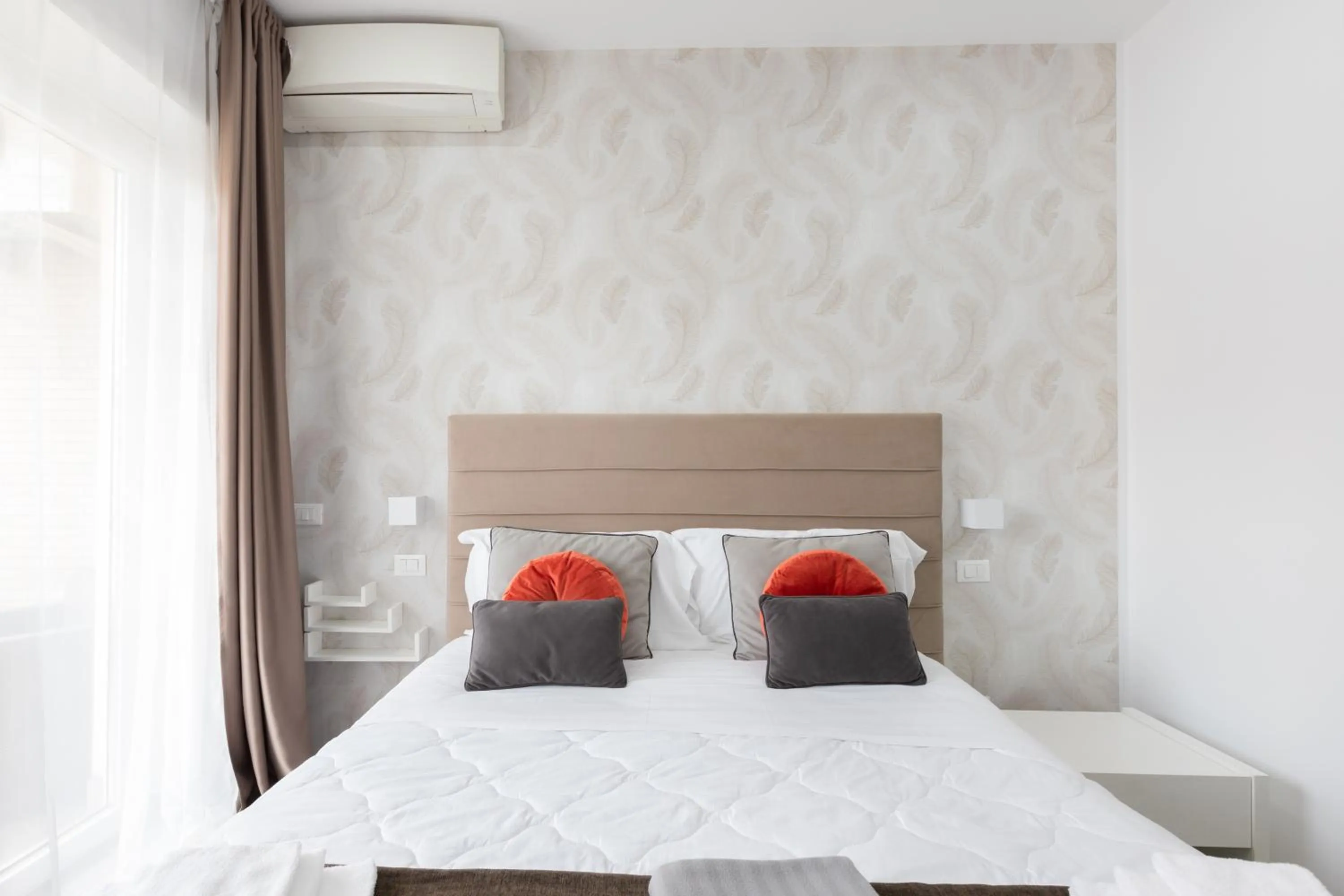 Bed in 247 Luxury Rooms Trastevere