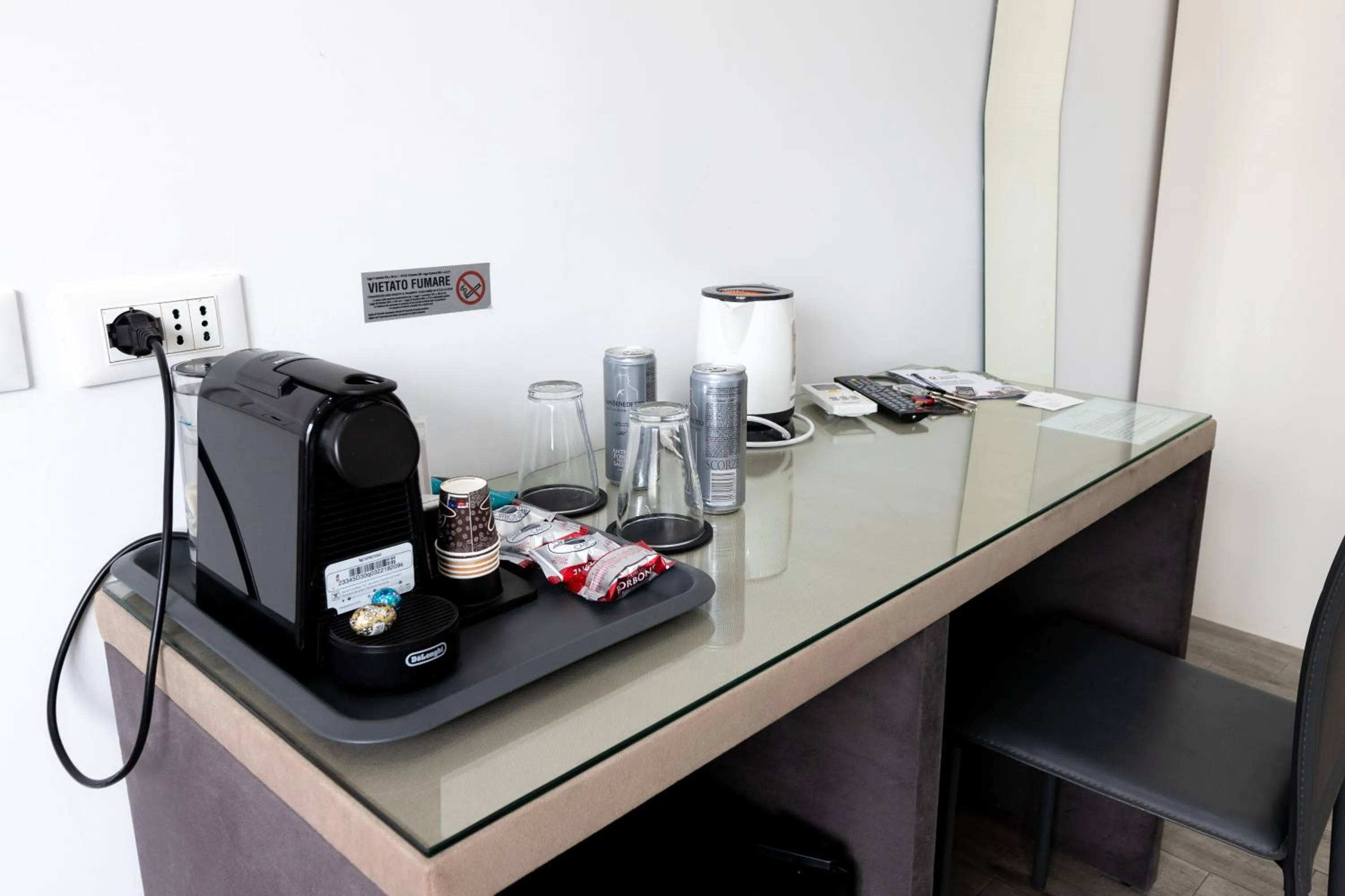 Coffee/tea facilities in 247 Luxury Rooms Trastevere