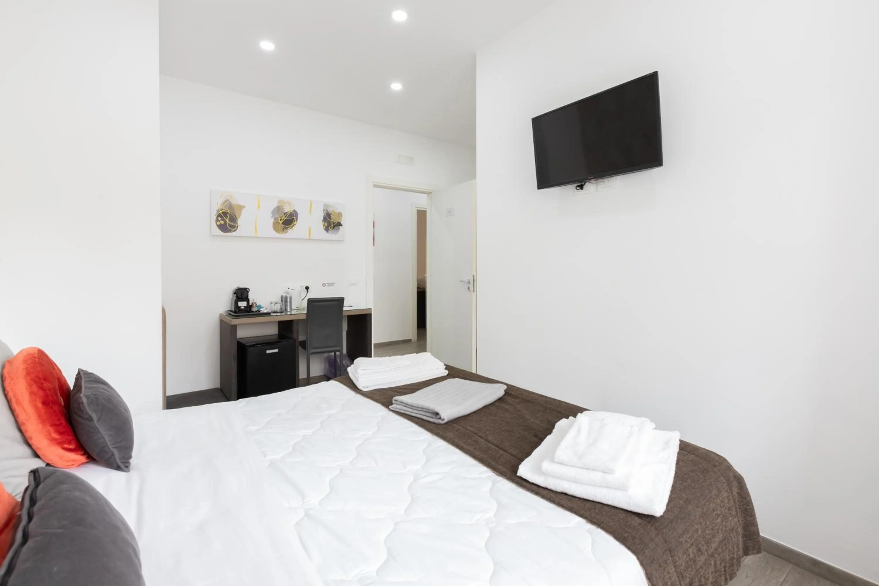 Bed in 247 Luxury Rooms Trastevere