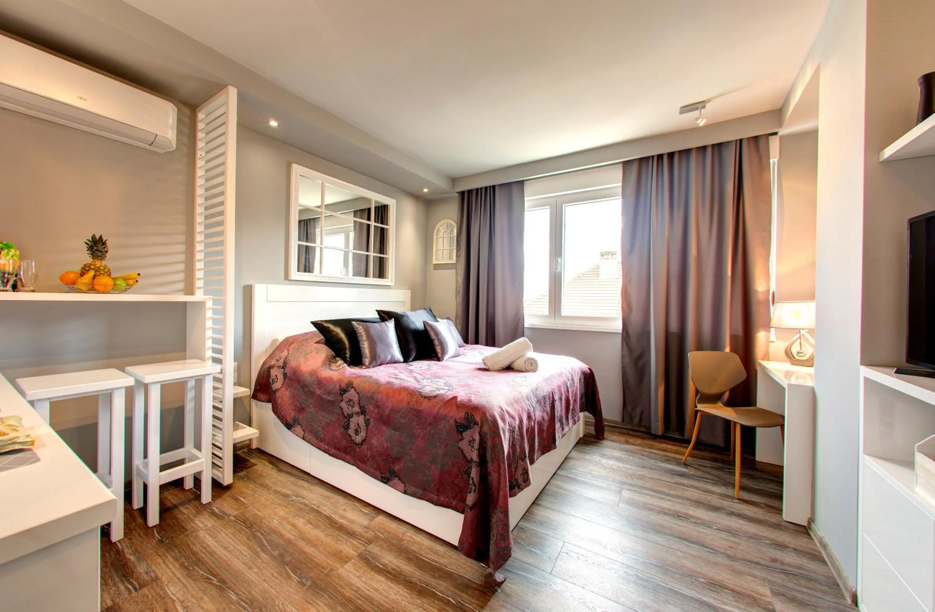 Bed in Luxury Studio Yasmine