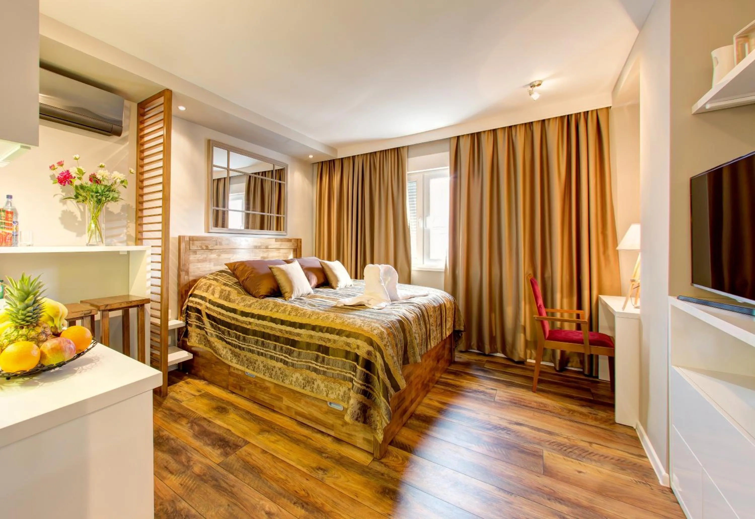Bed in Luxury Studio Yasmine
