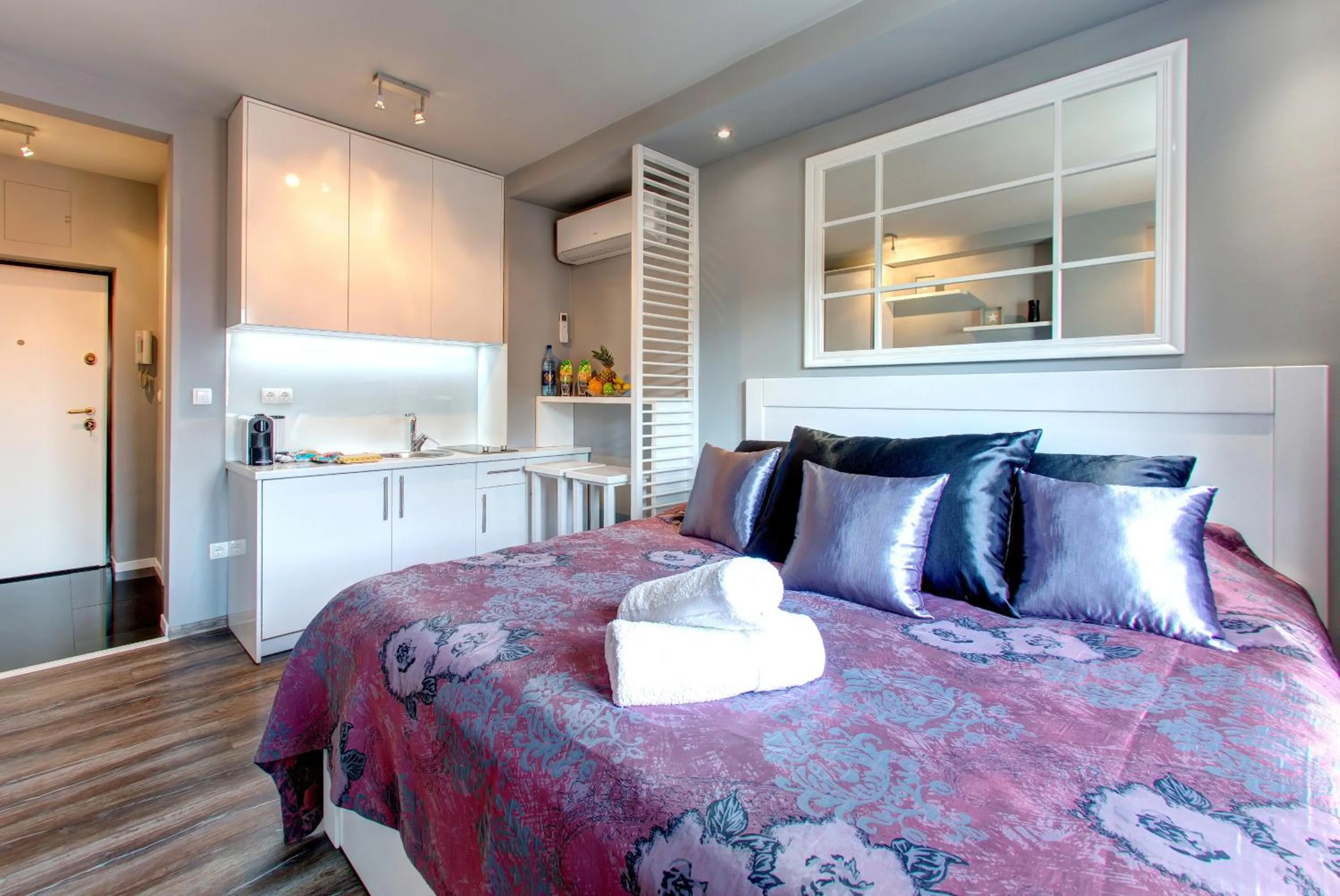 Bed in Luxury Studio Yasmine