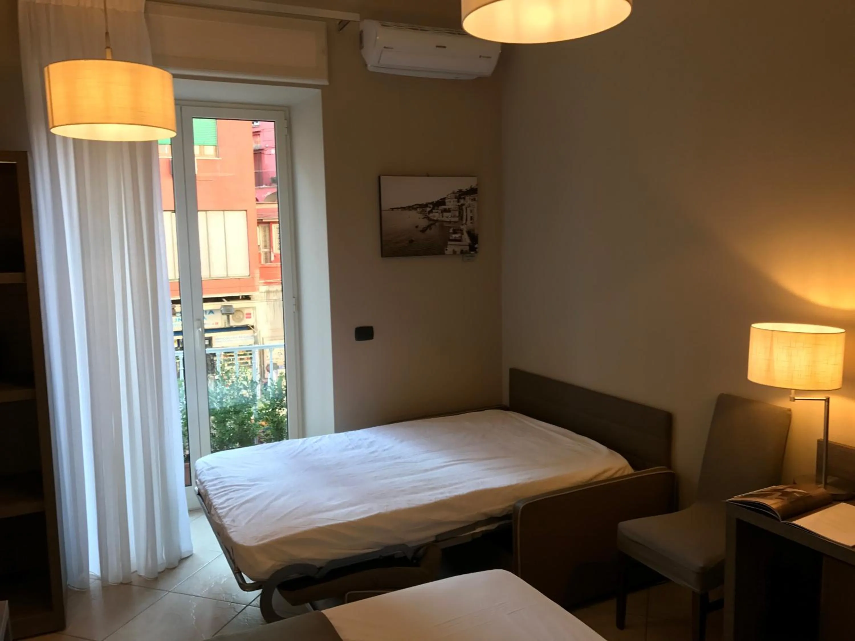 Property building, Bed in Napoli Com'era