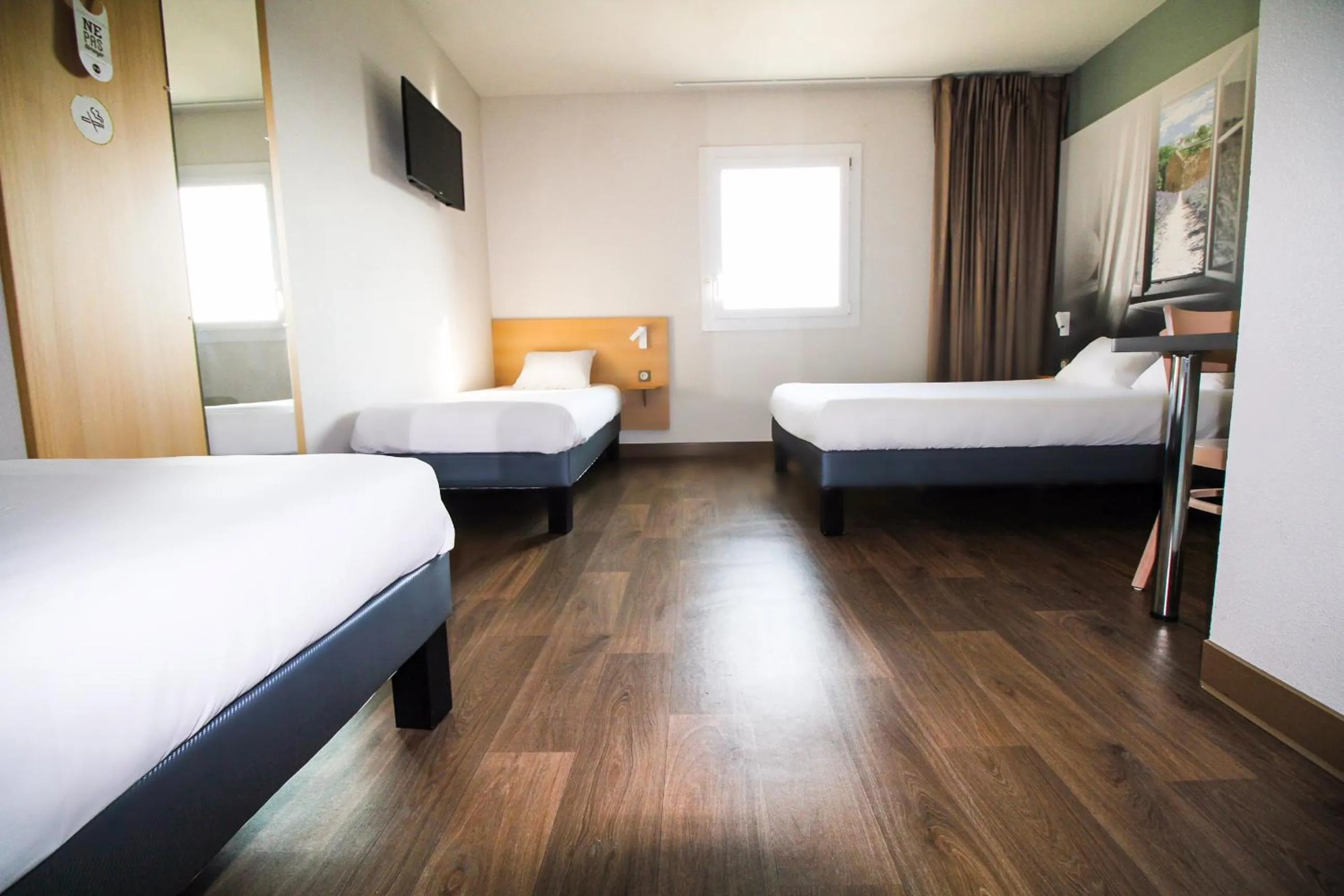 Bed in B&B HOTEL Valence TGV Romans