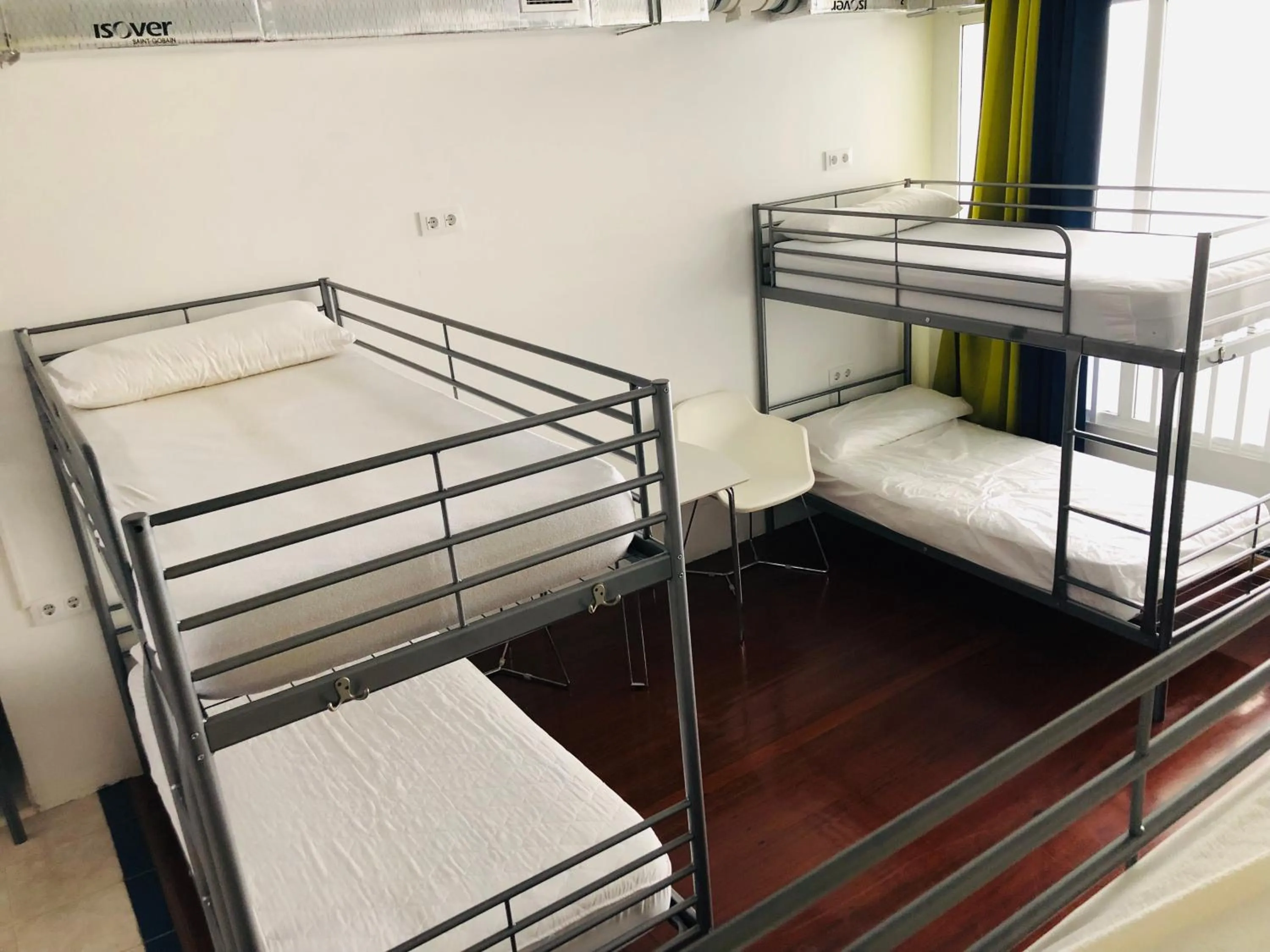 Bed in Albergue la Estacion Santiago de Compostela