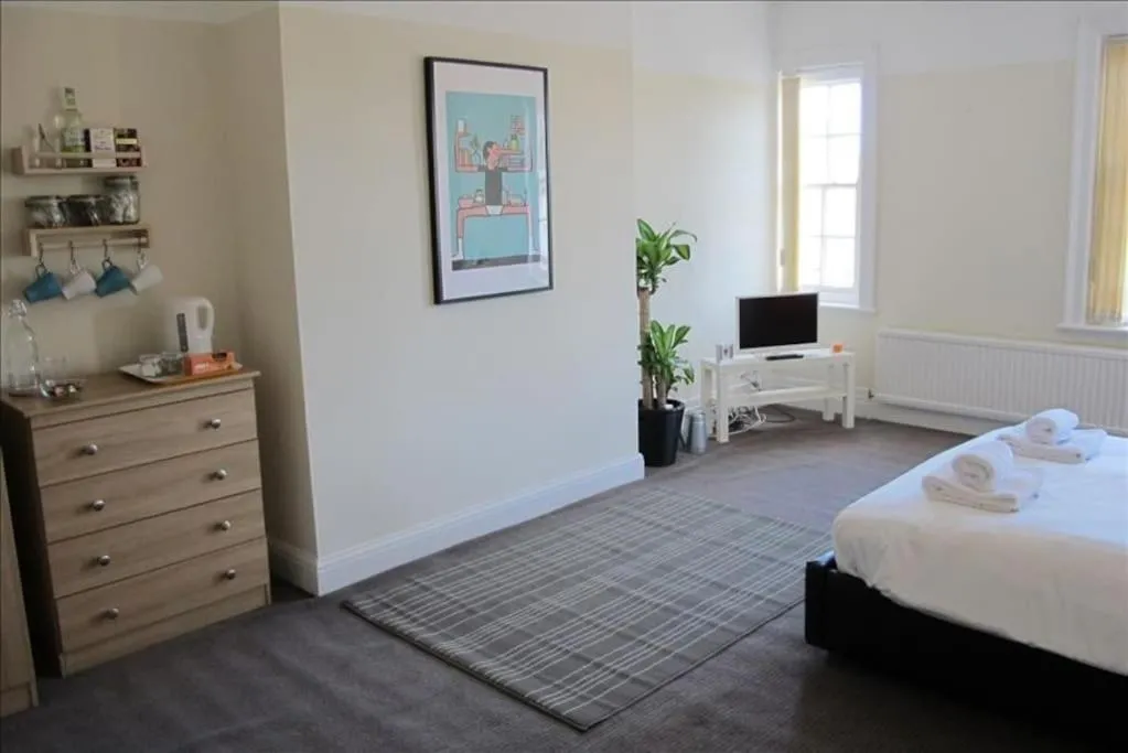 Bed in The Jollys