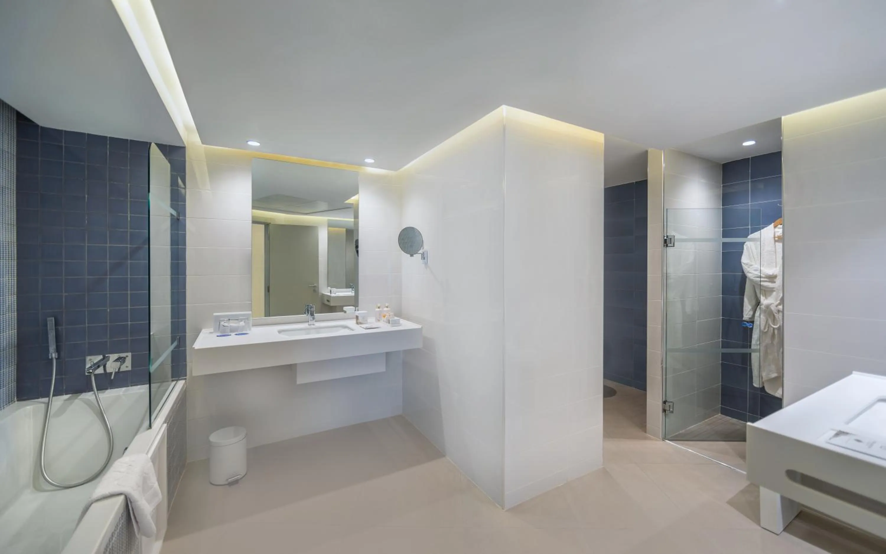 Shower, Bed in Royal Azur Thalassa