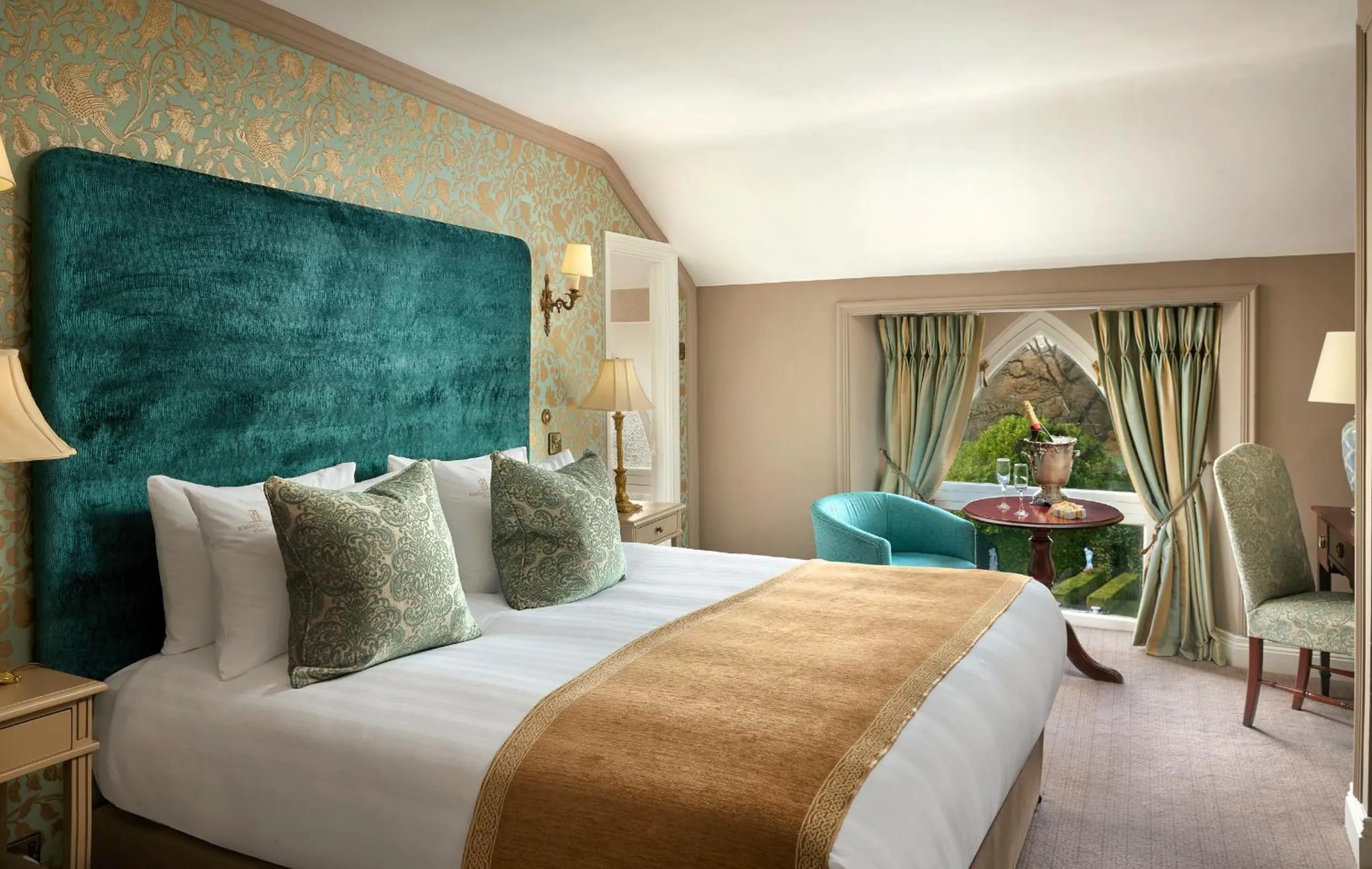 Photo of the whole room, Bed in Cabra Castle Hotel