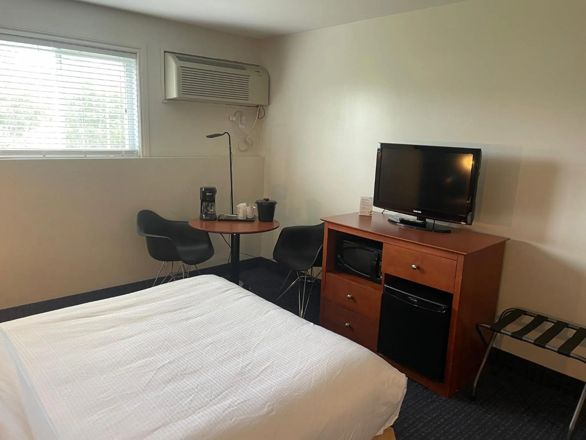 TV and multimedia, Bed in Super 8 by Wyndham Sainte Agathe Des Monts