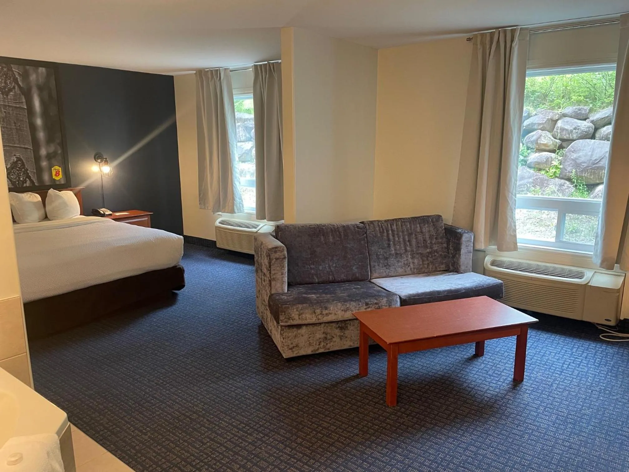 Bed in Super 8 by Wyndham Sainte Agathe Des Monts