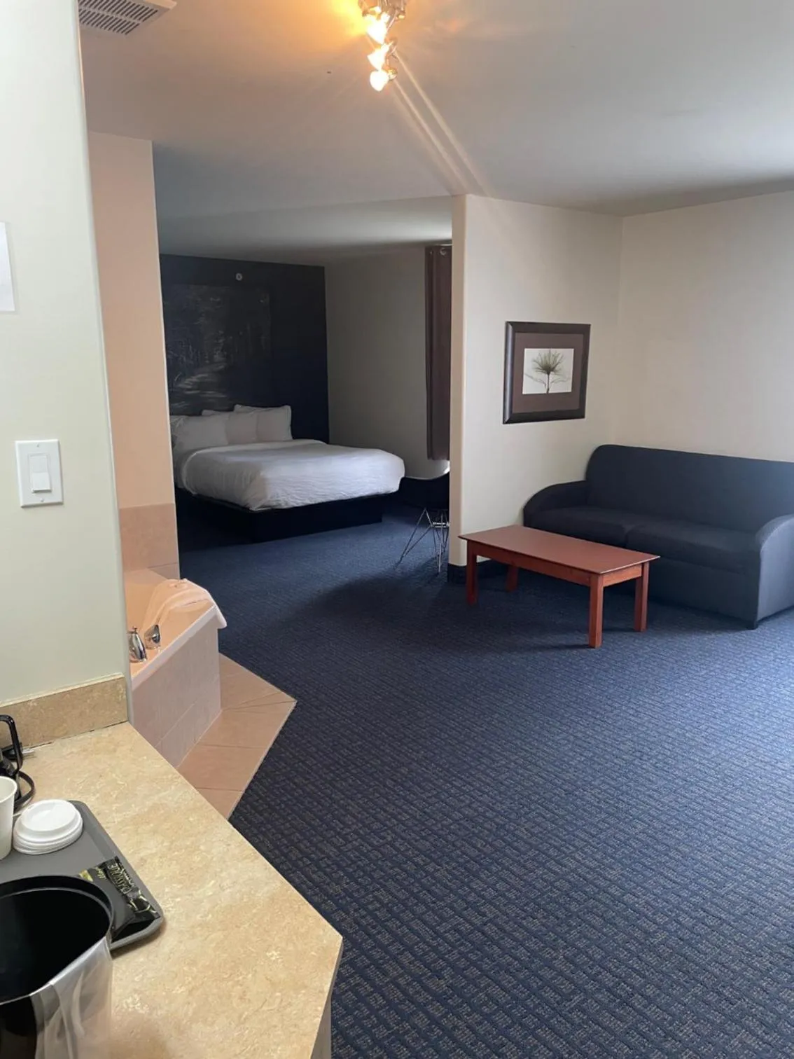 Bed in Super 8 by Wyndham Sainte Agathe Des Monts