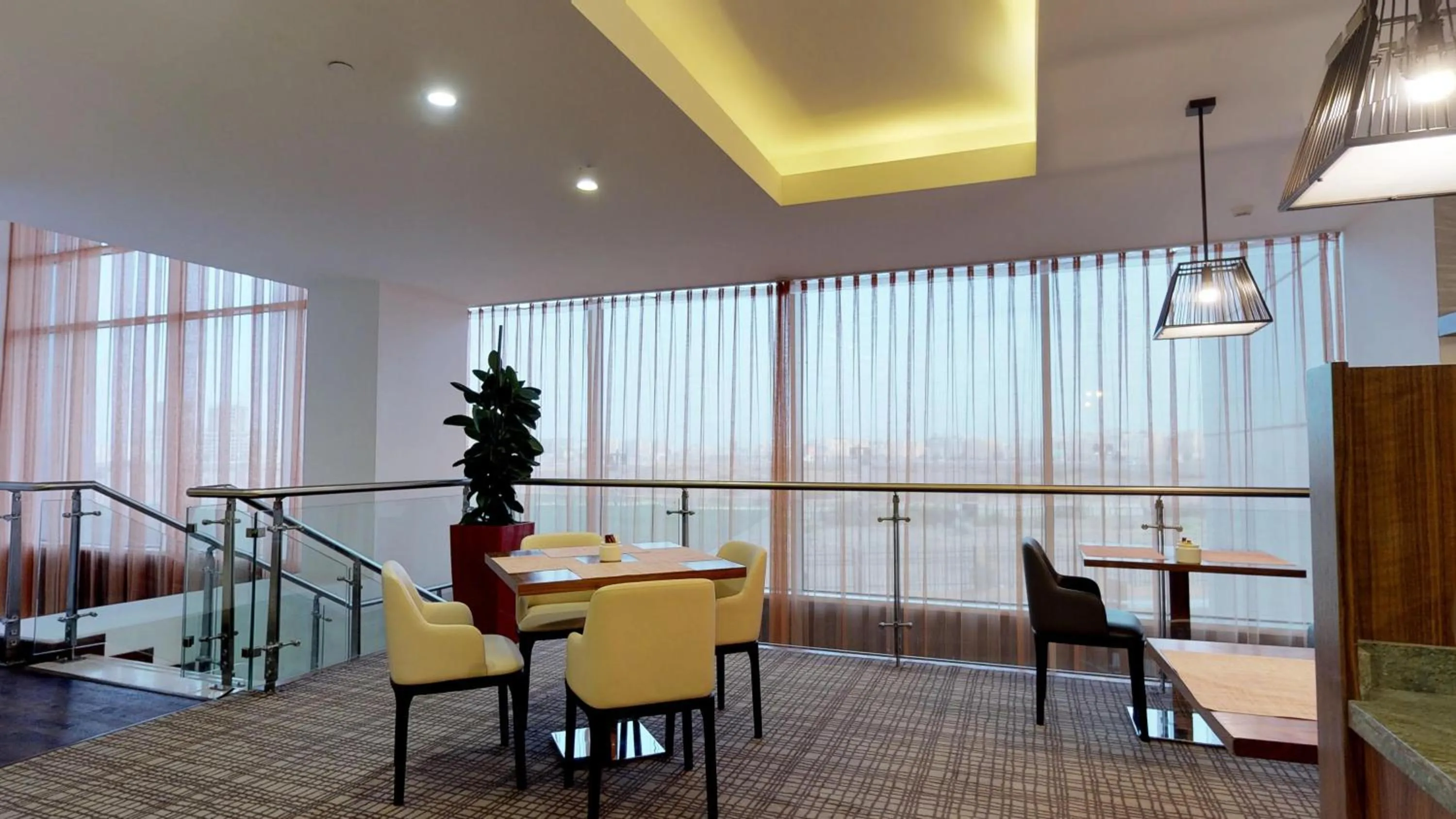 Restaurant/places to eat in Al Andalus Mall Hotel Jeddah