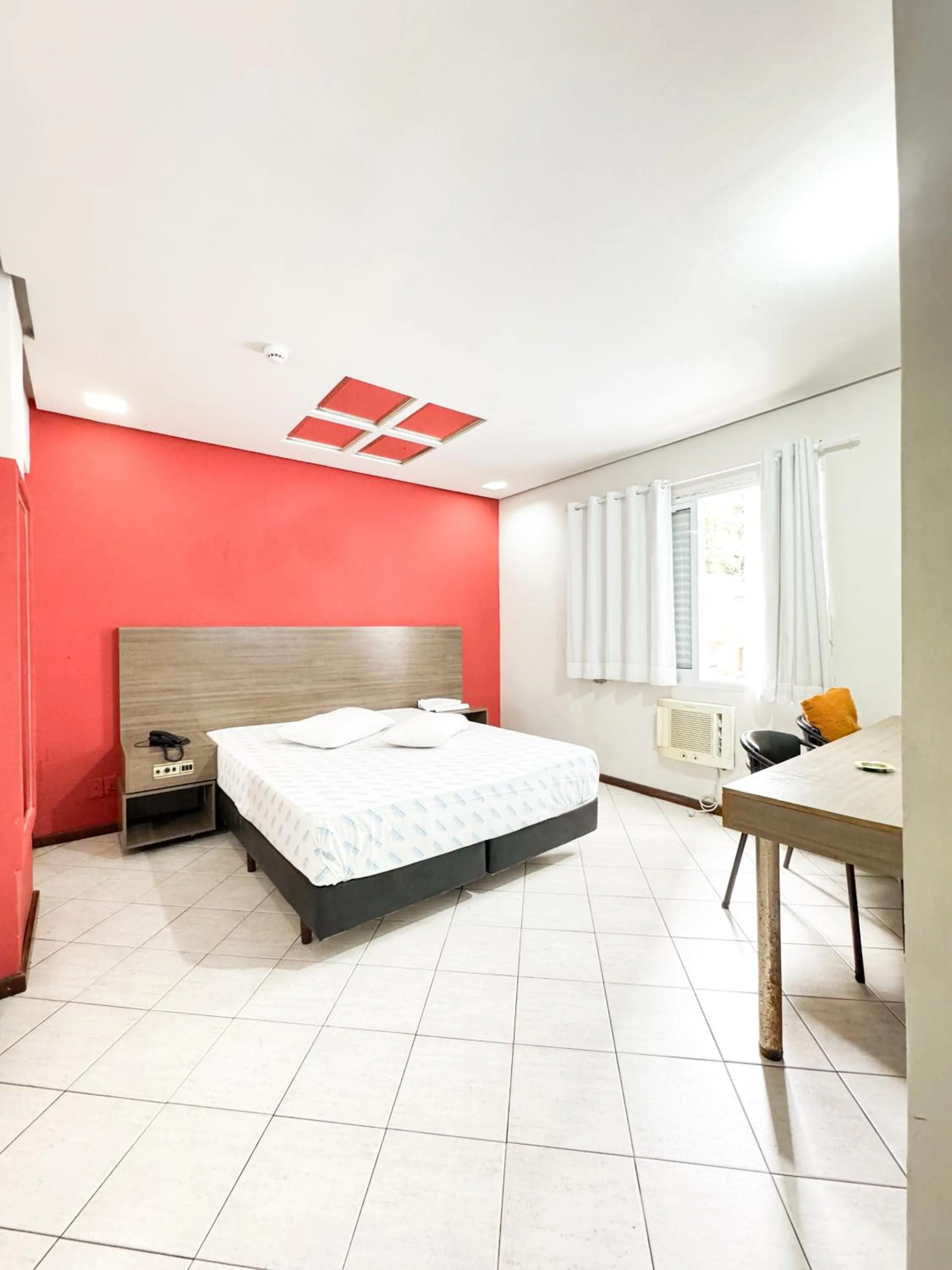 Photo of the whole room, Bed in Golfinho Hotel (Adults Only)