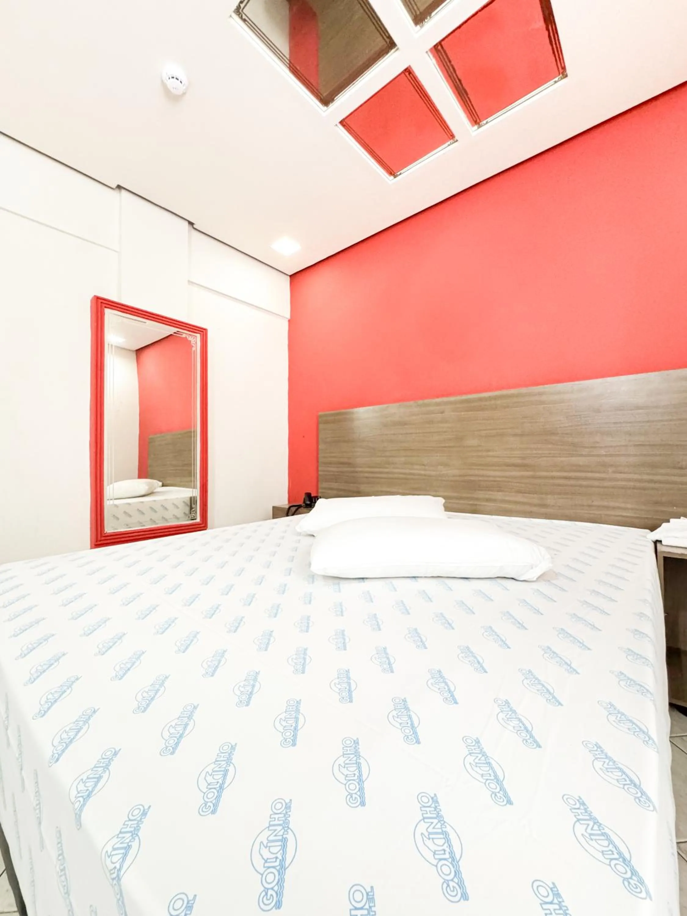 Bed in Golfinho Hotel (Adults Only)