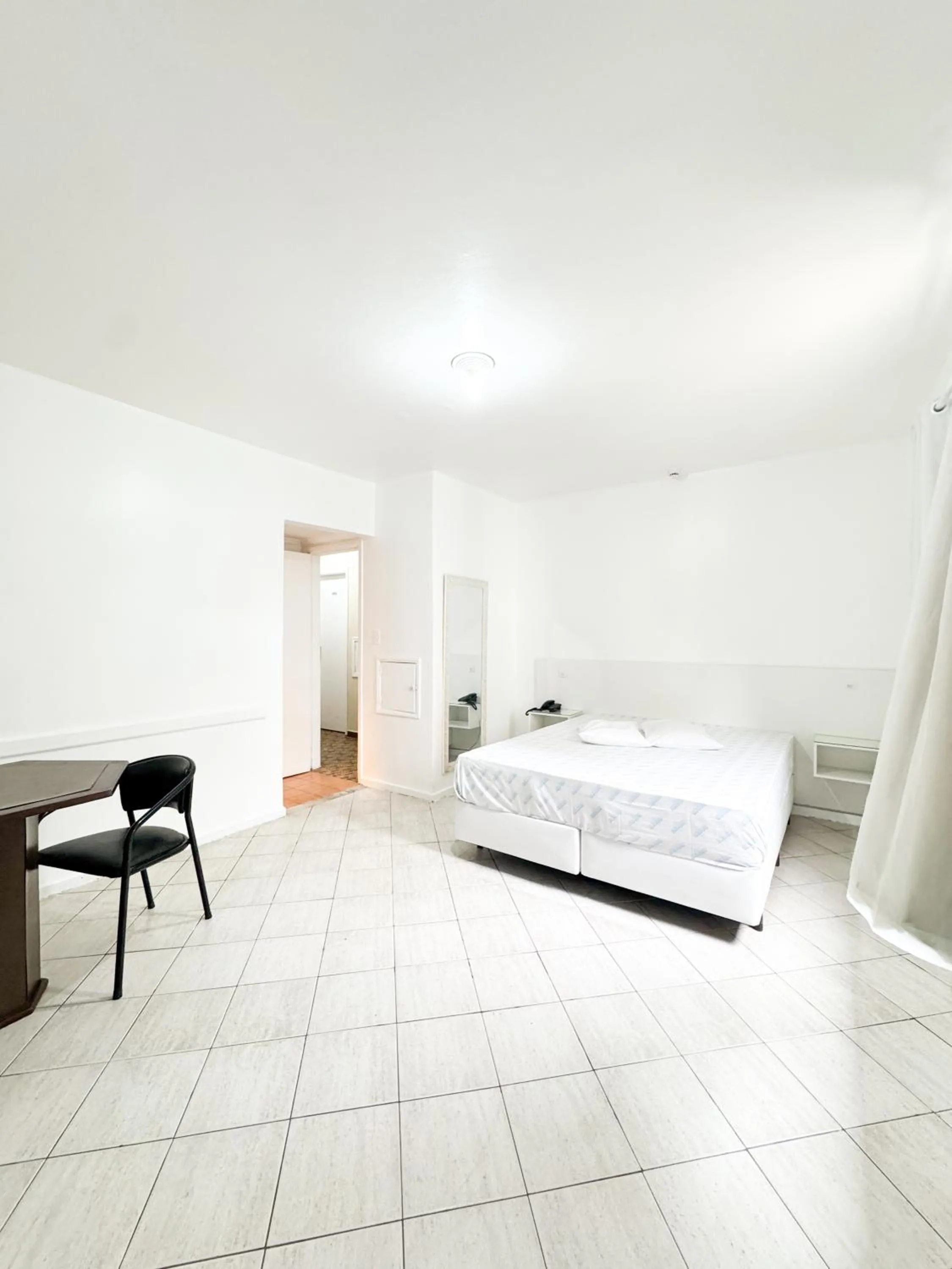 Photo of the whole room, Bed in Golfinho Hotel (Adults Only)