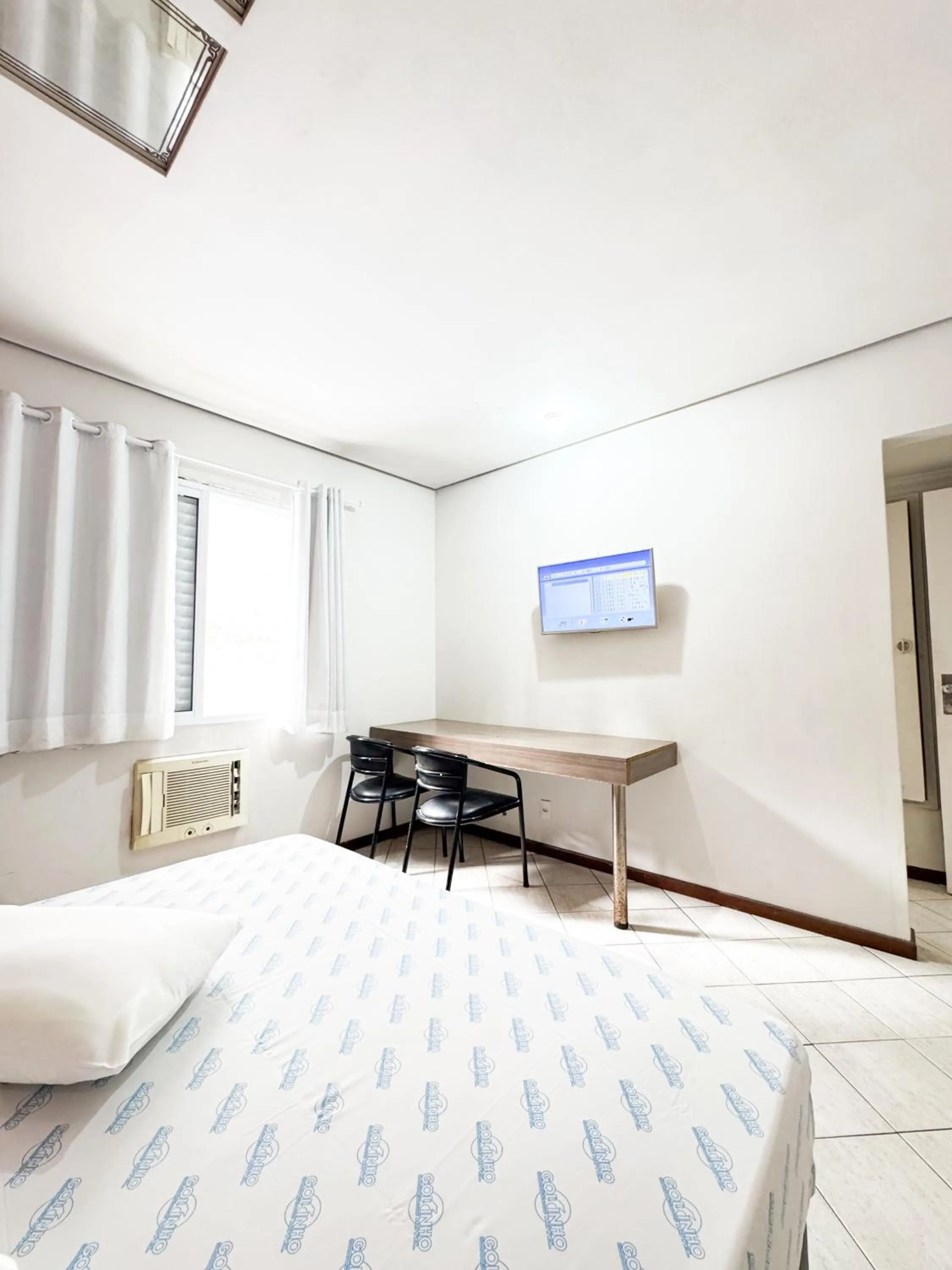 Bed in Golfinho Hotel (Adults Only)
