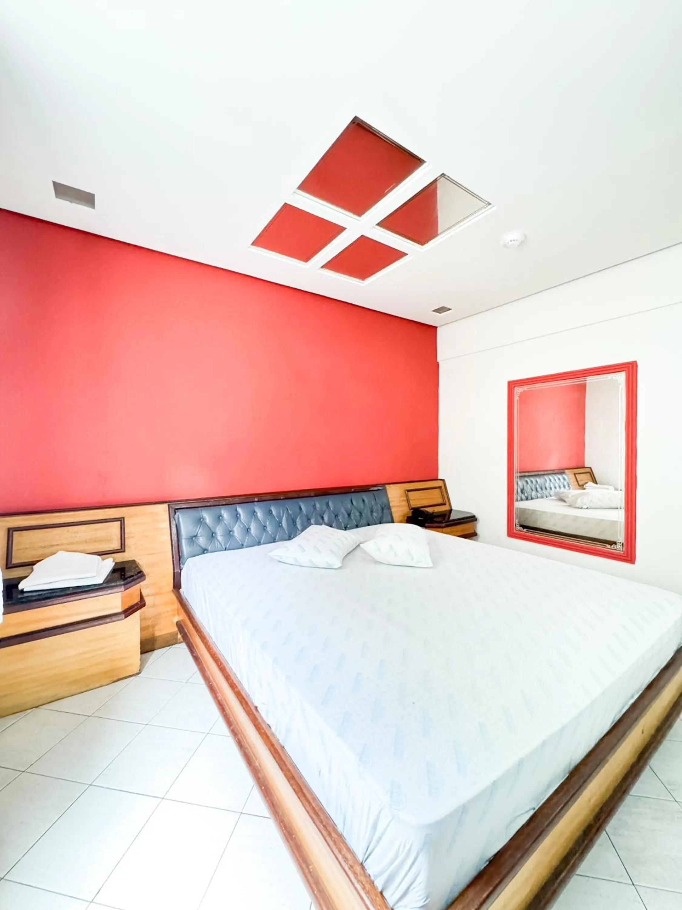 Bed in Golfinho Hotel (Adults Only)
